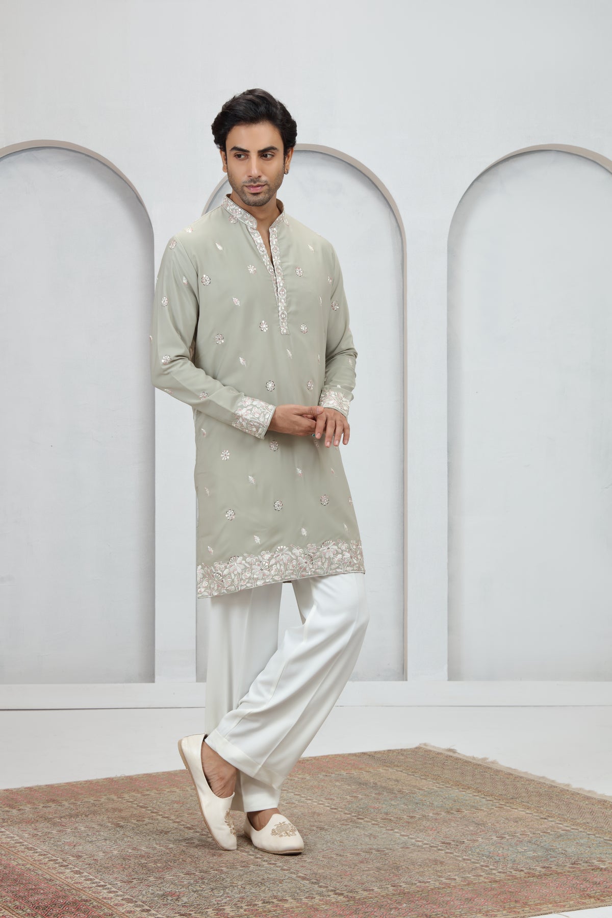 Green Kurta Pajama with Floral Buti Embroidery