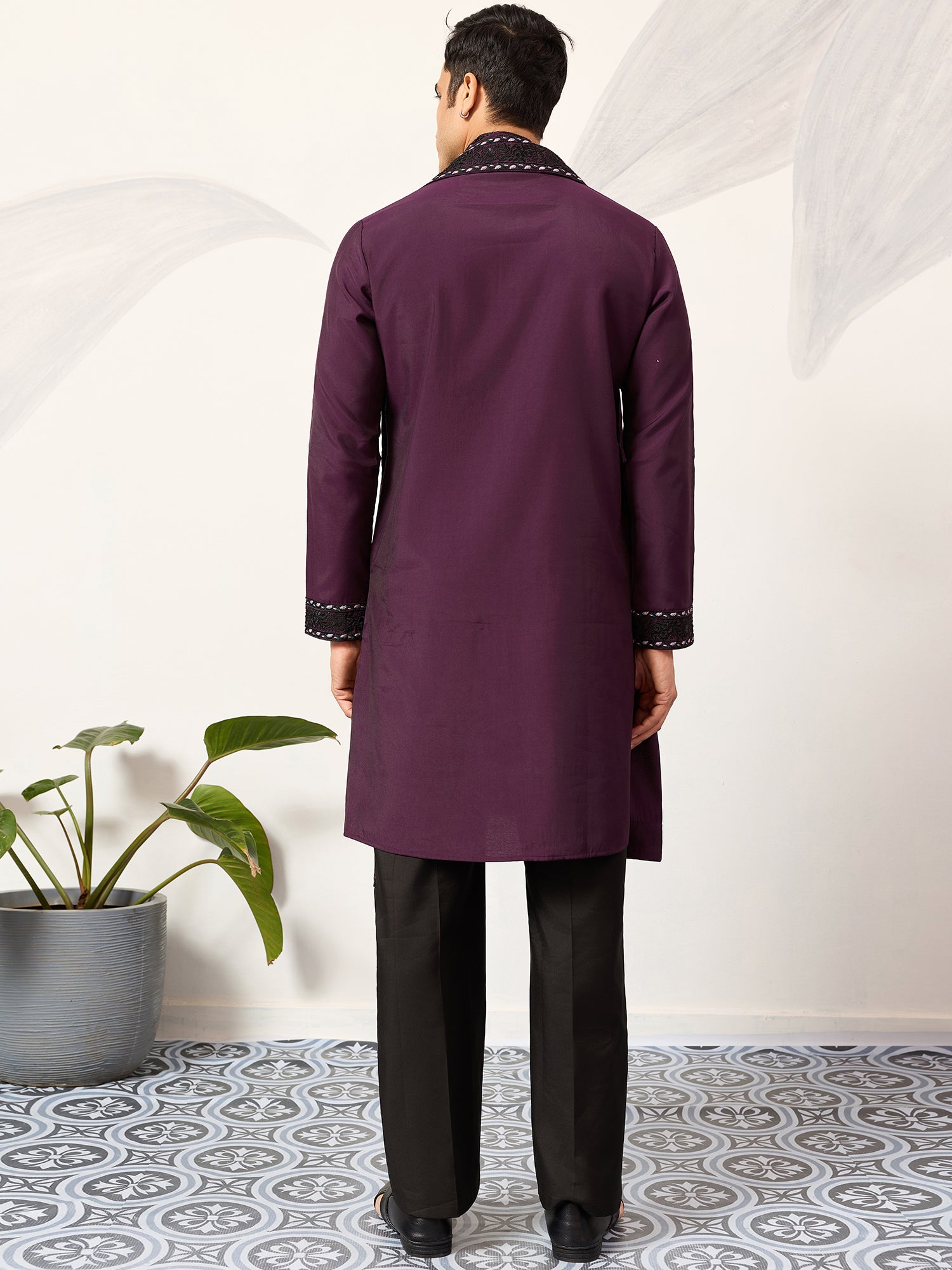 Purple Silk Kurta Set In Floral Thread Embroidery