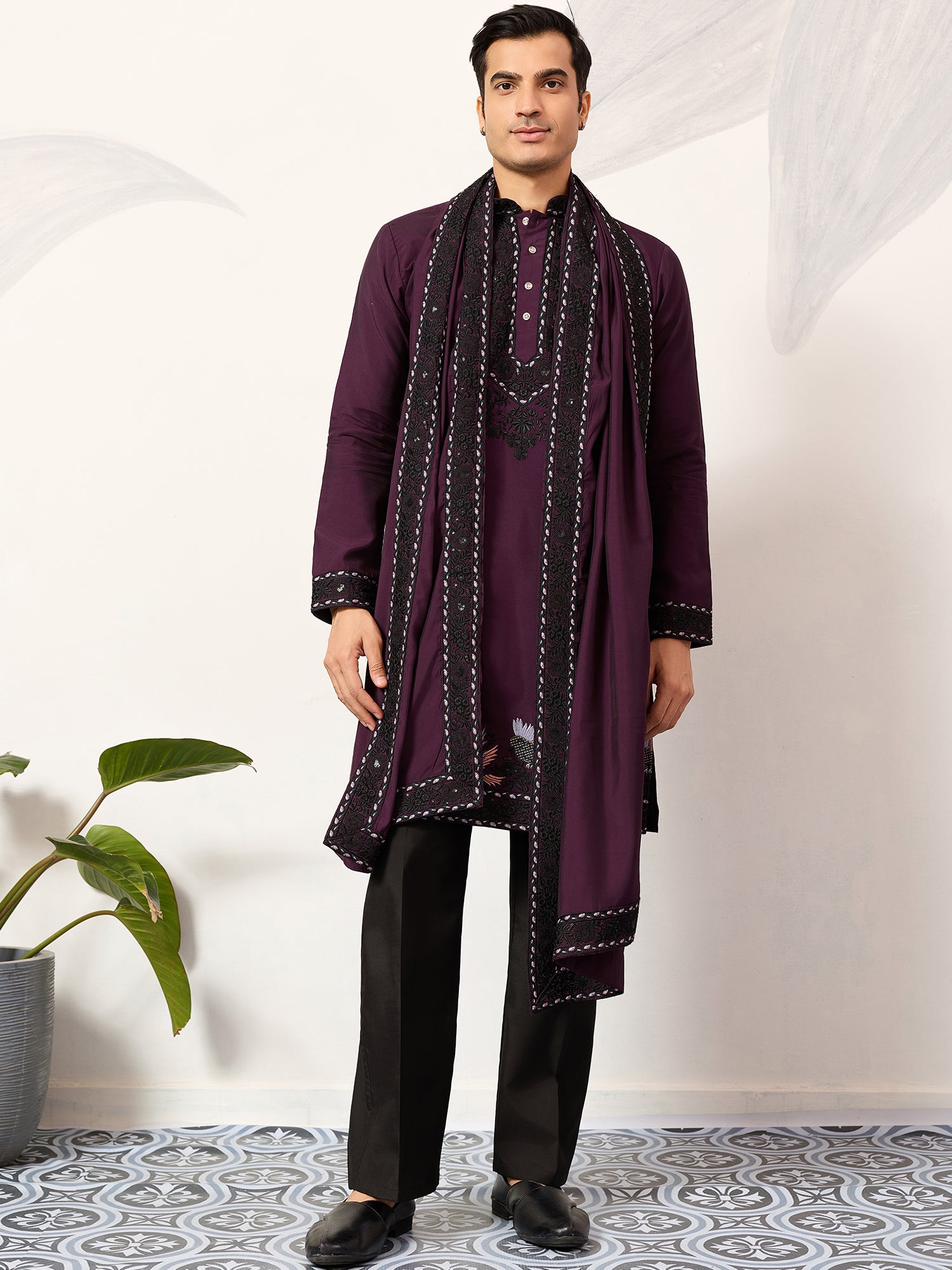 Purple Silk Kurta Set In Floral Thread Embroidery