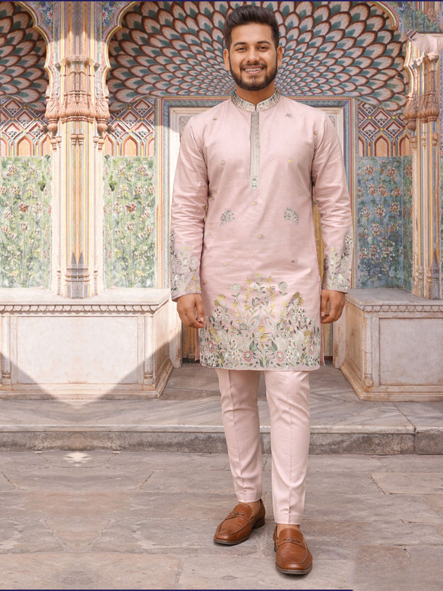 Light Pink Men's Kurta Set In Thread Work