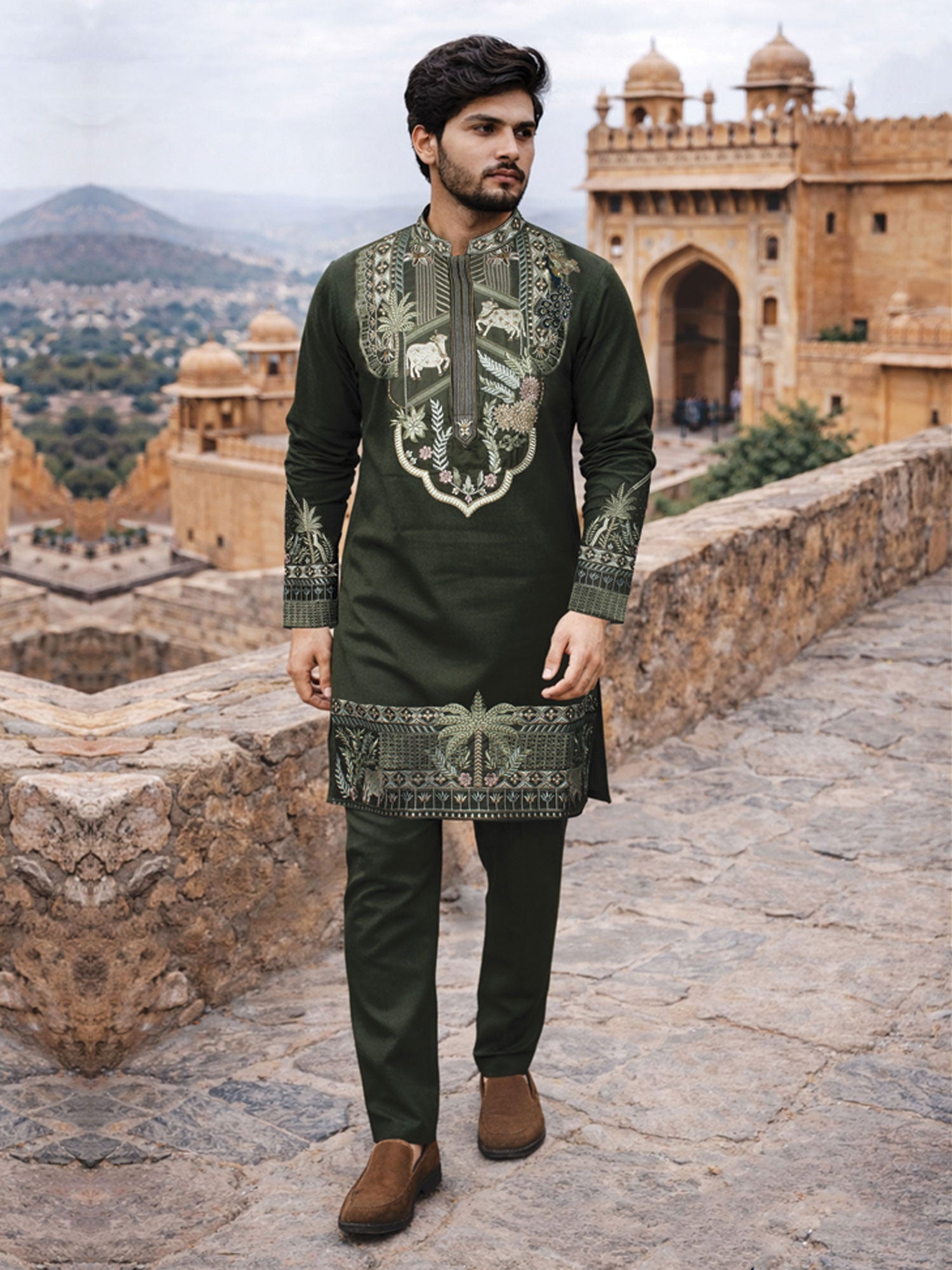 Green Festive Kurta Pyjama In Sequins Work