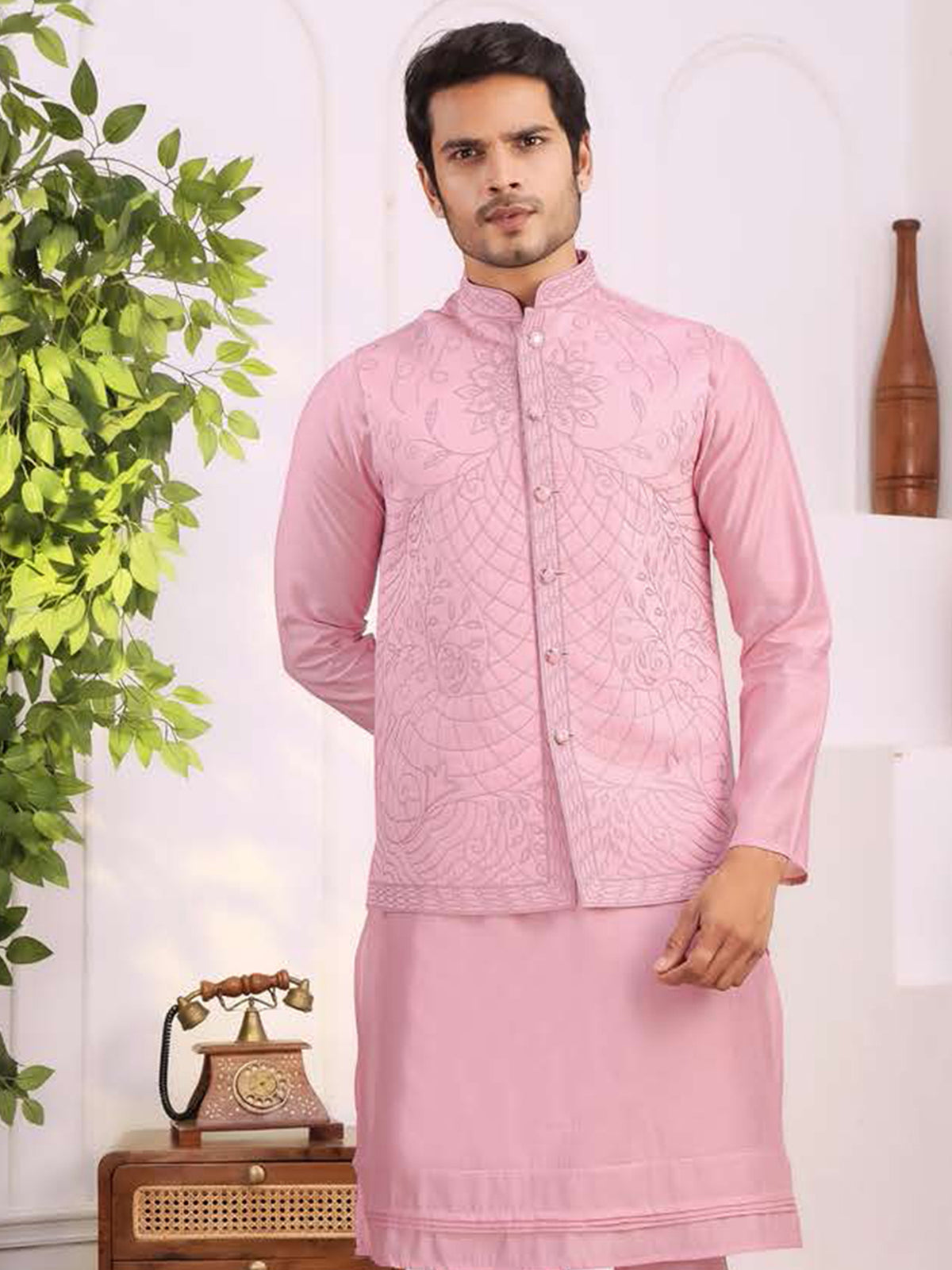Dusty Pink Floral Threadwork Kurta Set