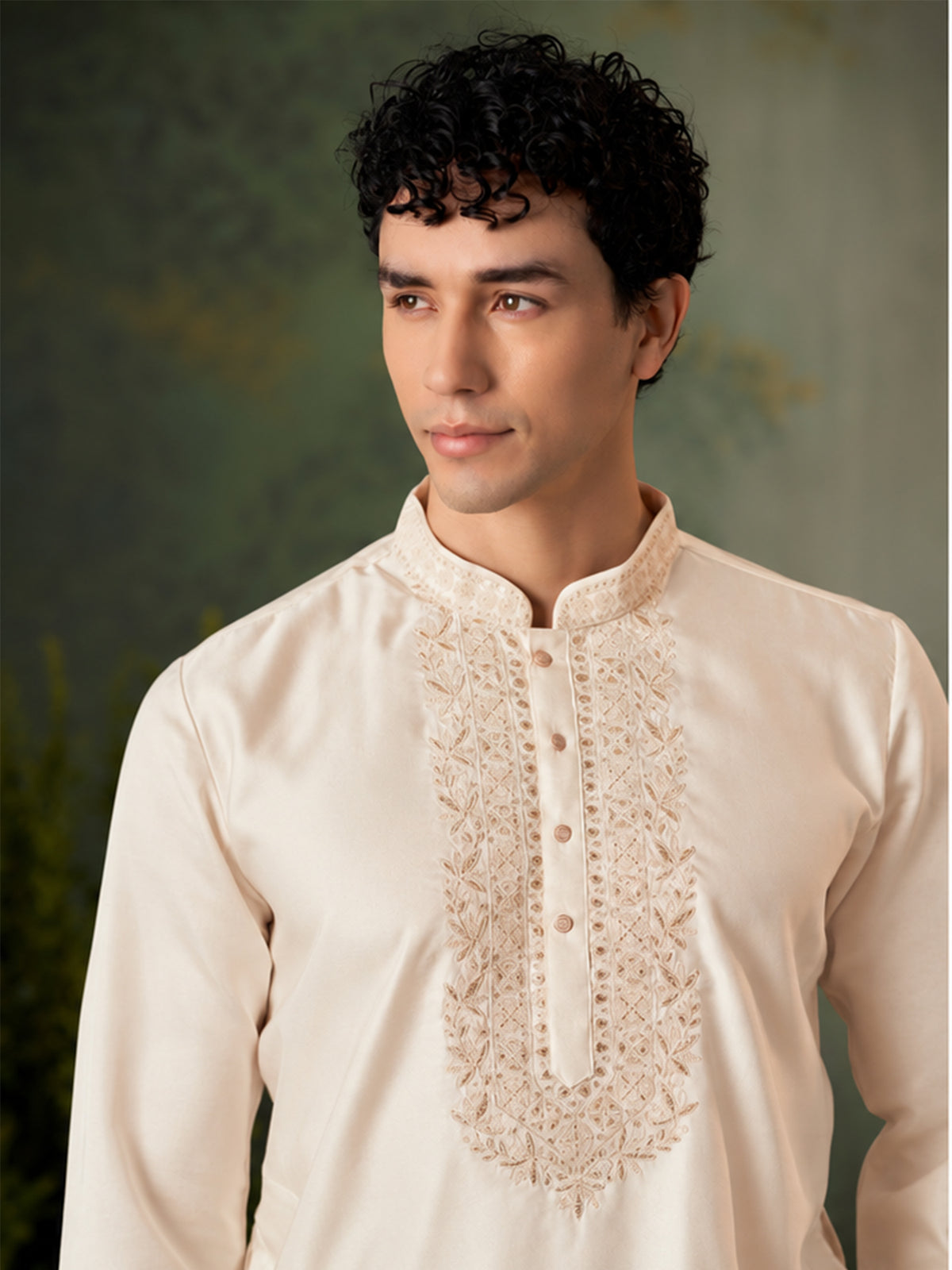 Ivory Minimal Threadwork Ethnic Kurta Set