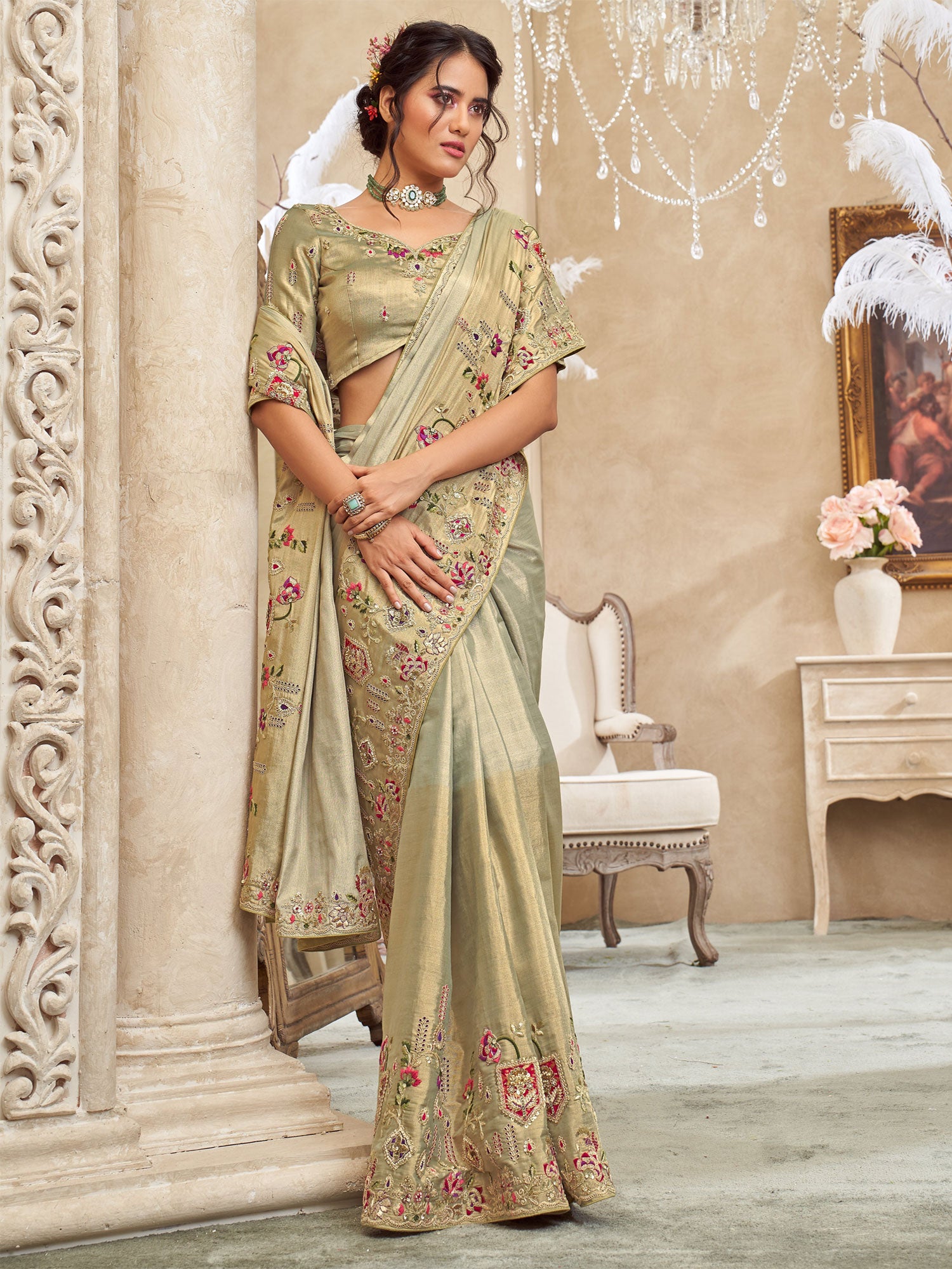 Beige And Grey Shaded Saee In Stone Work