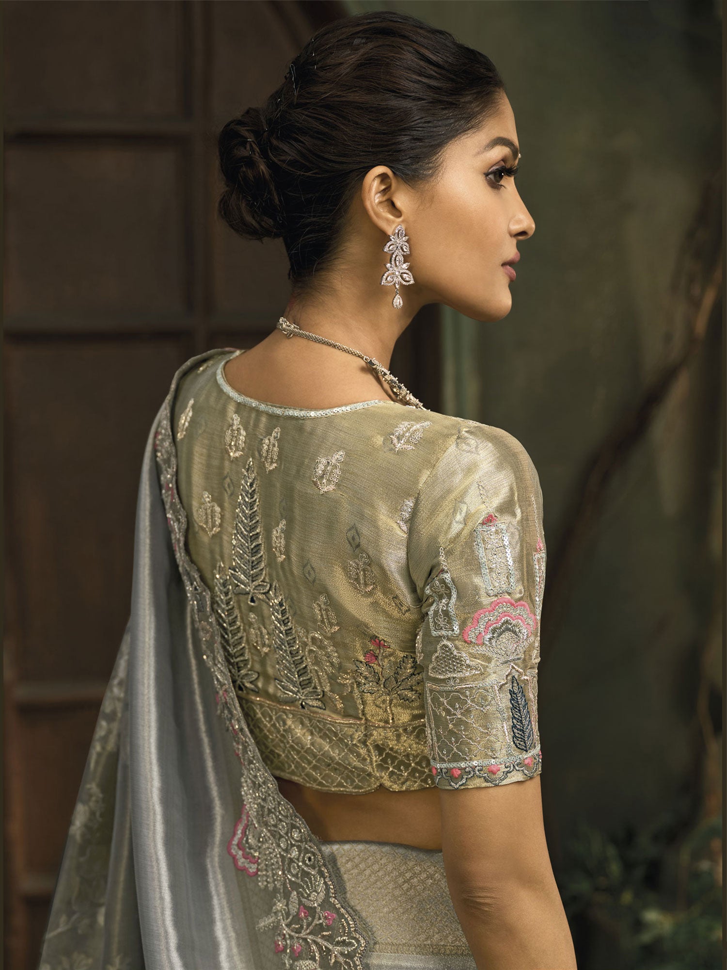 Grey Party Saree With Mirror Work Embellishment