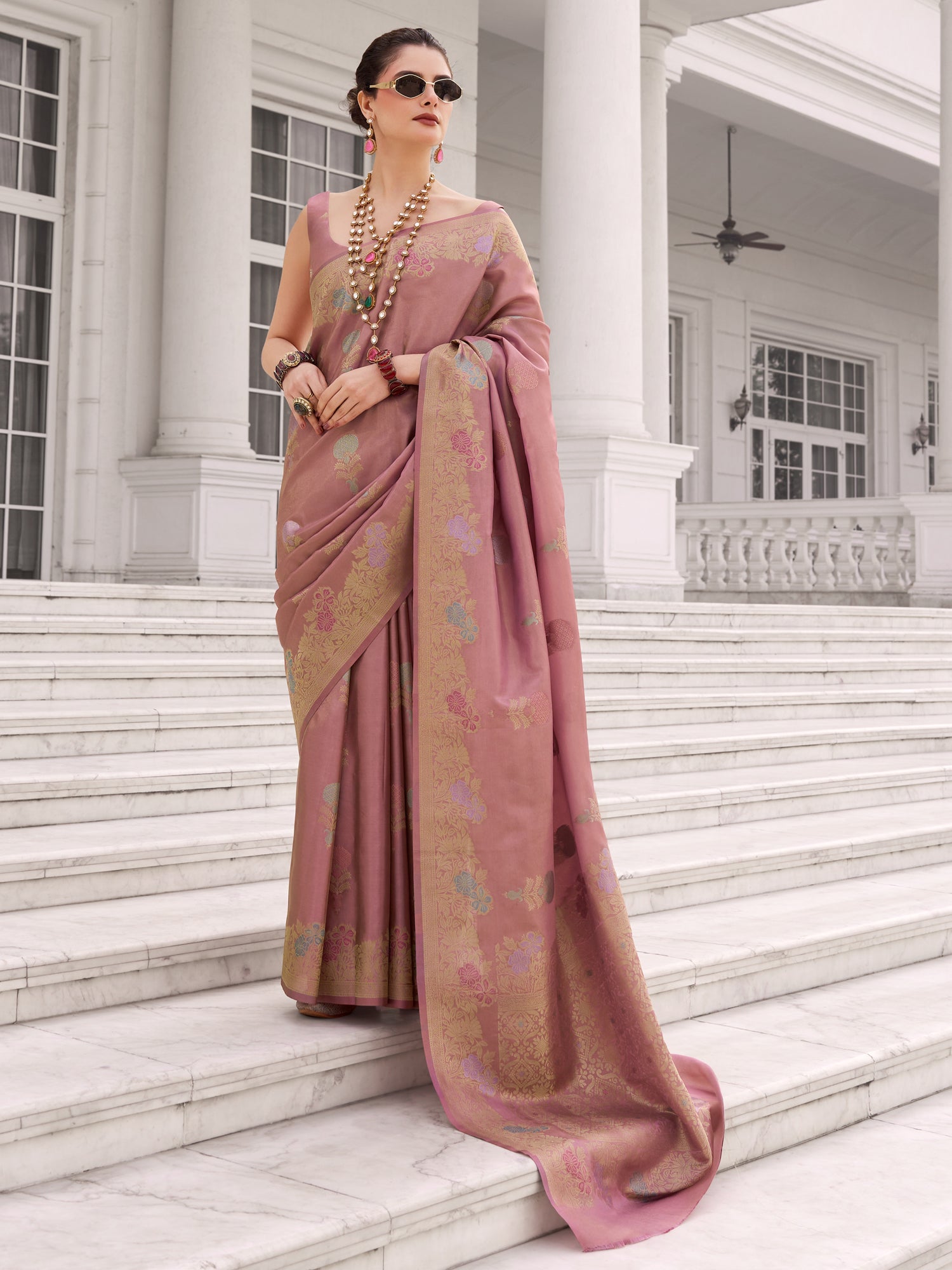 Mauve Silk Saree With Floral Woven Borders