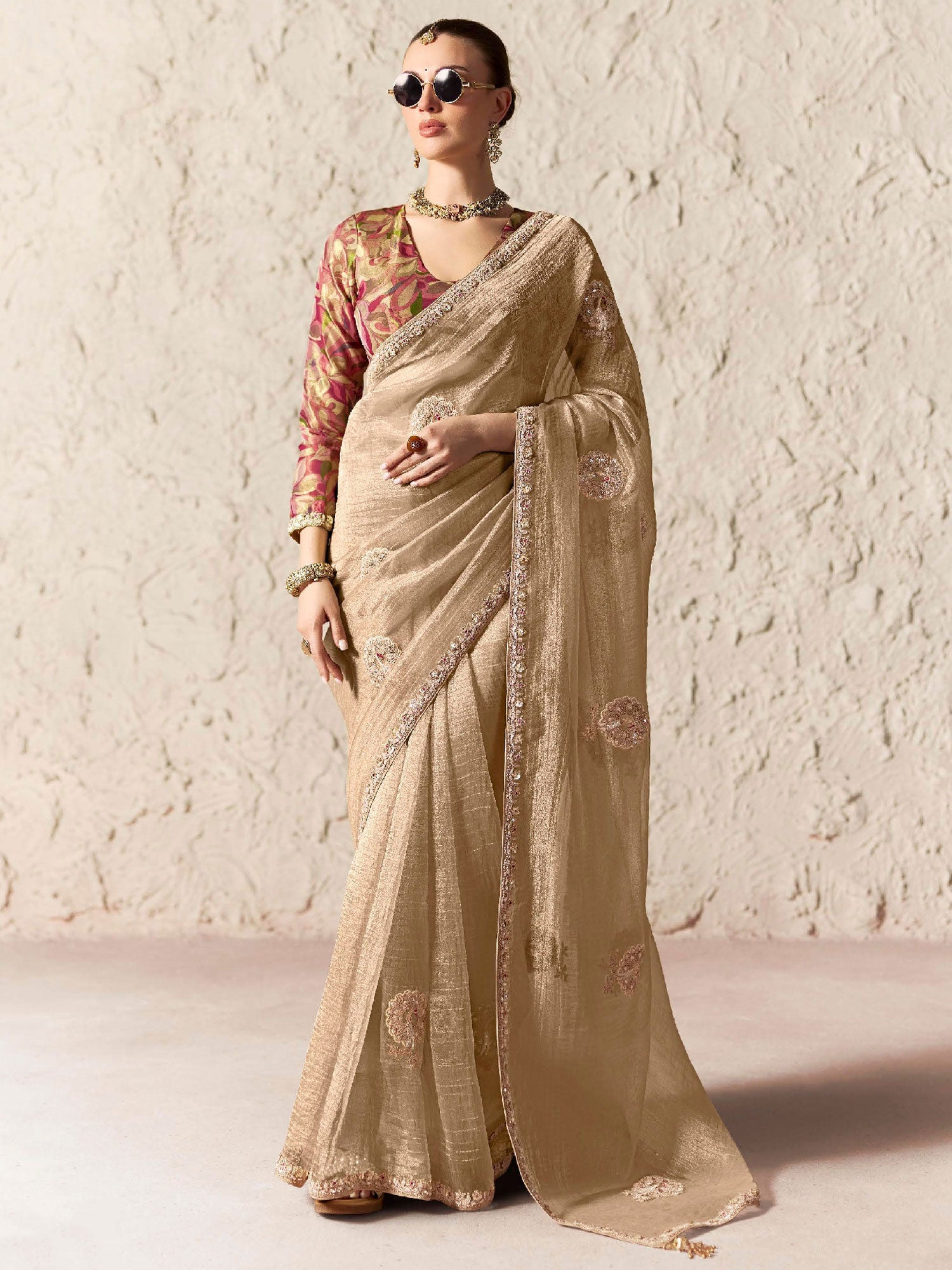 Light Beige Bridesmaid Saree With Heavy Borders