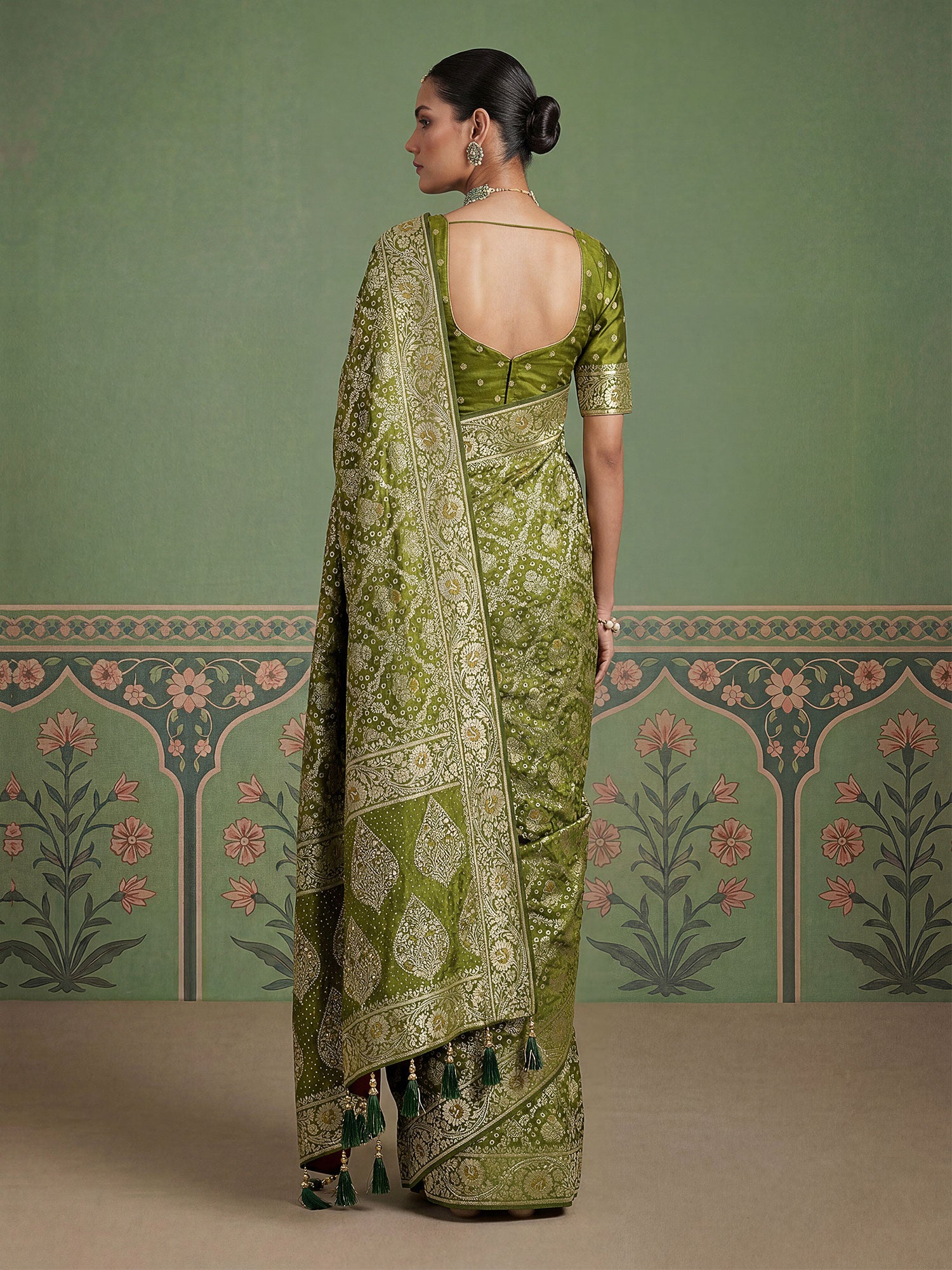 Green Party Wear Saree With Blouse In Silk