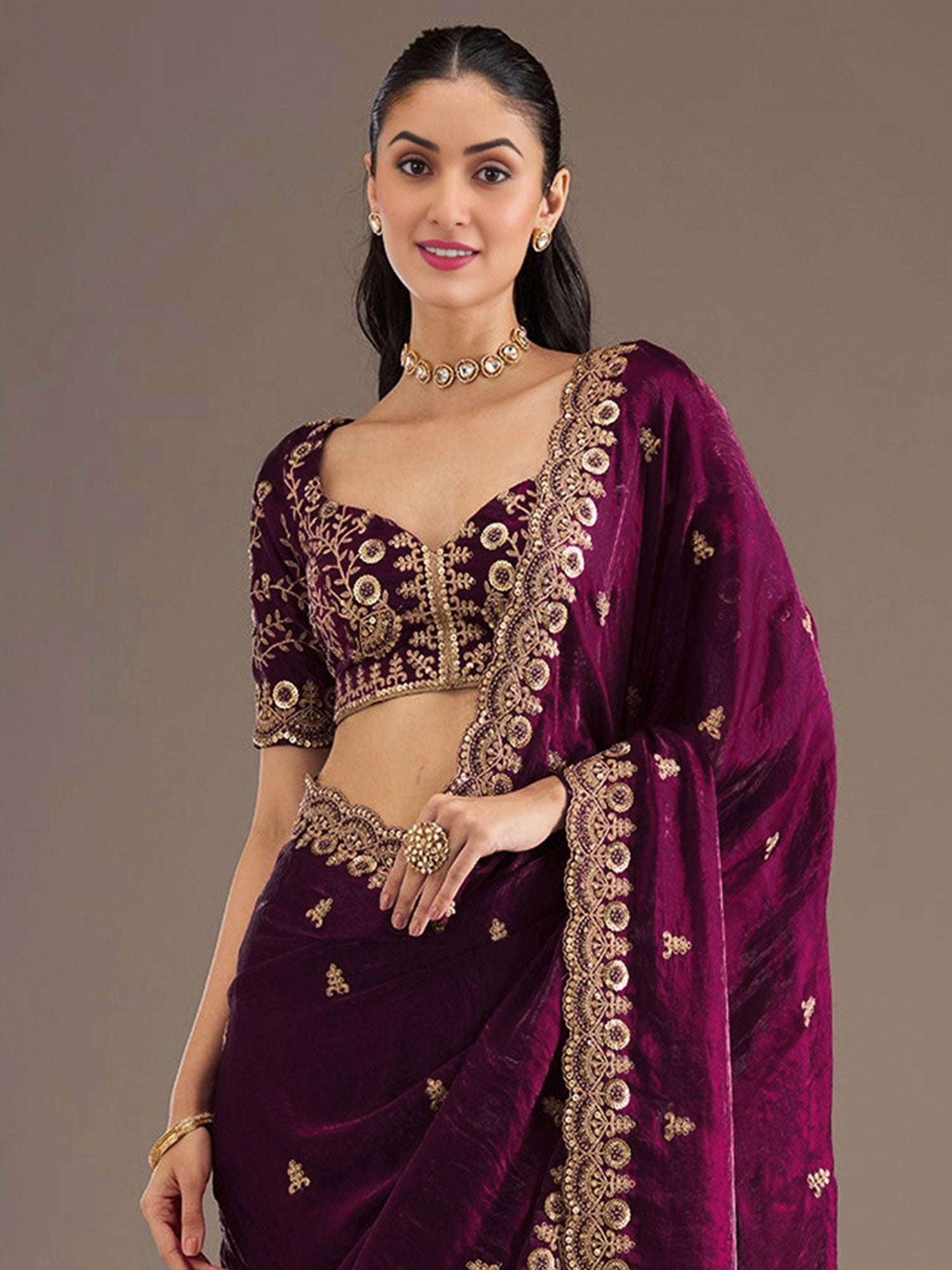 Wine Party Saree With Zari Work Borders