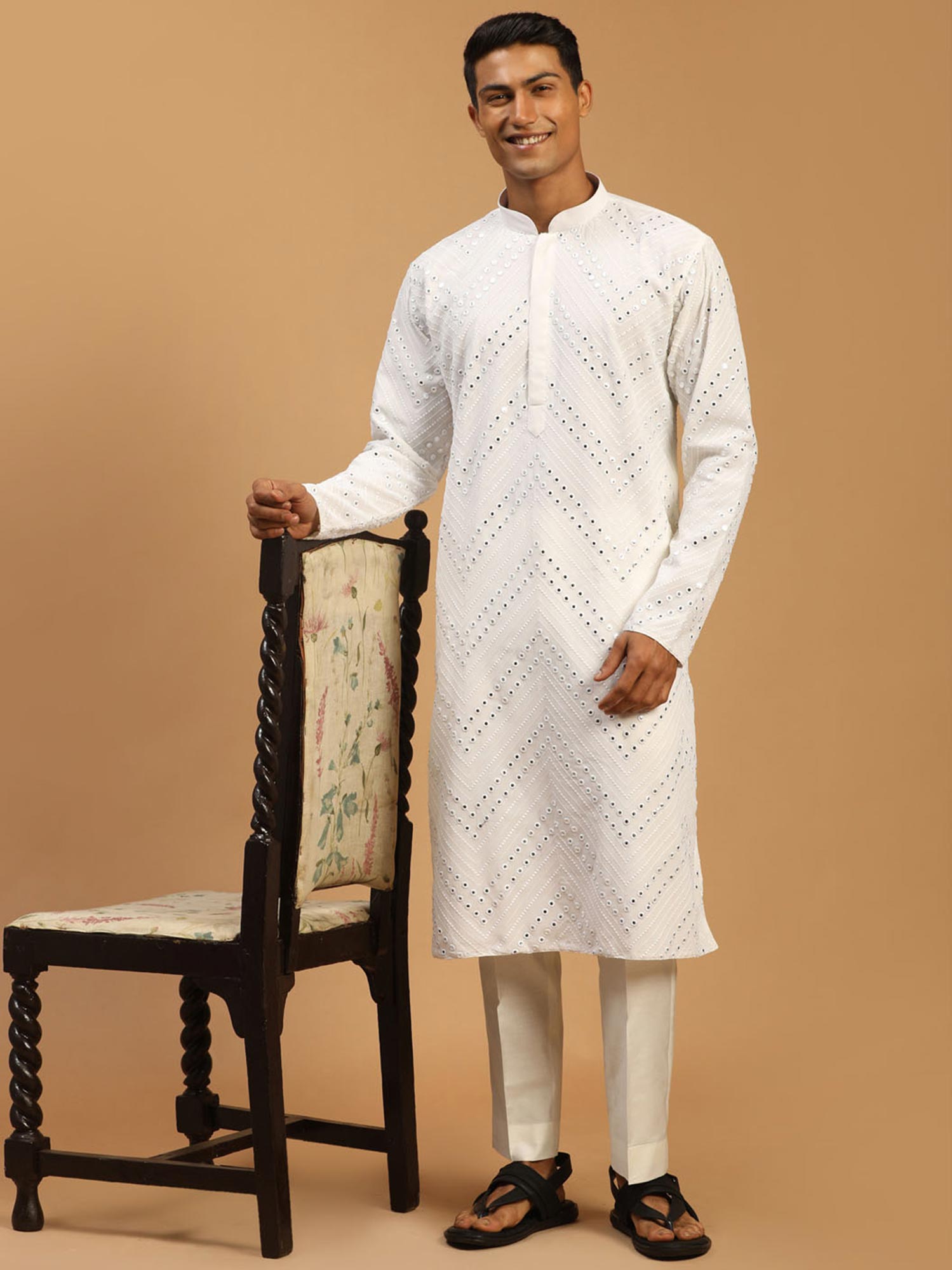 White Embroidered Kurta Pajama In Georgette