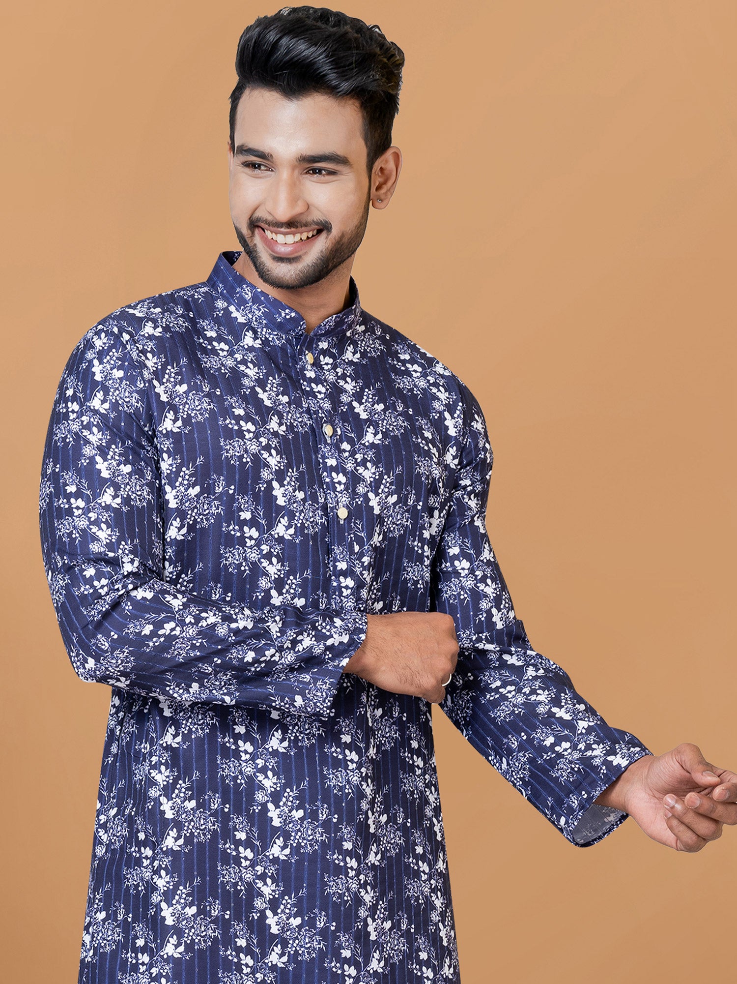 Blue Floral Kurta Pyjama In Cotton