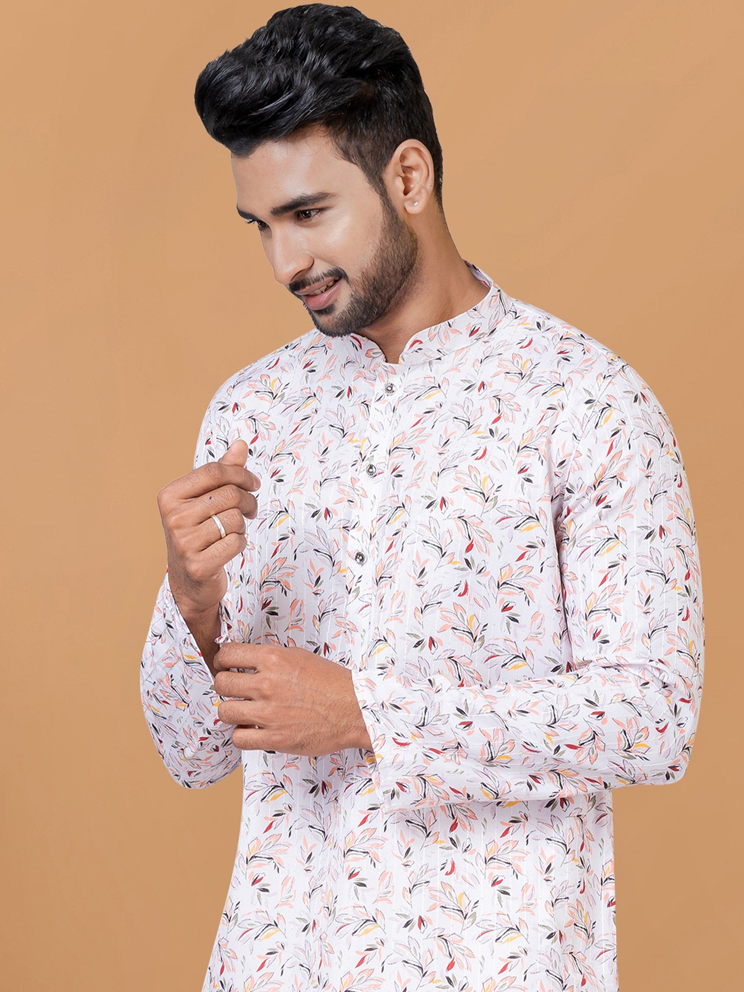 White Casual Wear Kurta Pyjama In Cotton