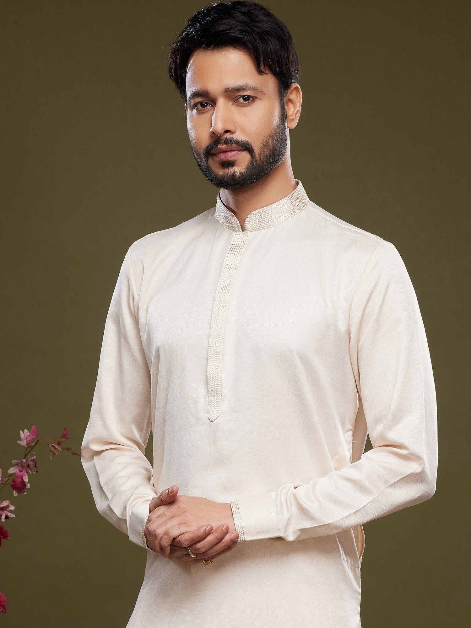 Off White Silk Kurta Pyjama With Full Sleeves