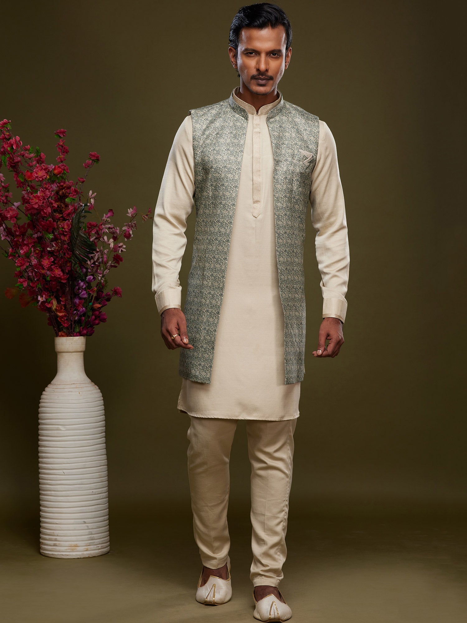 Cream Festive Kurta Pyjama With Printed Jacket