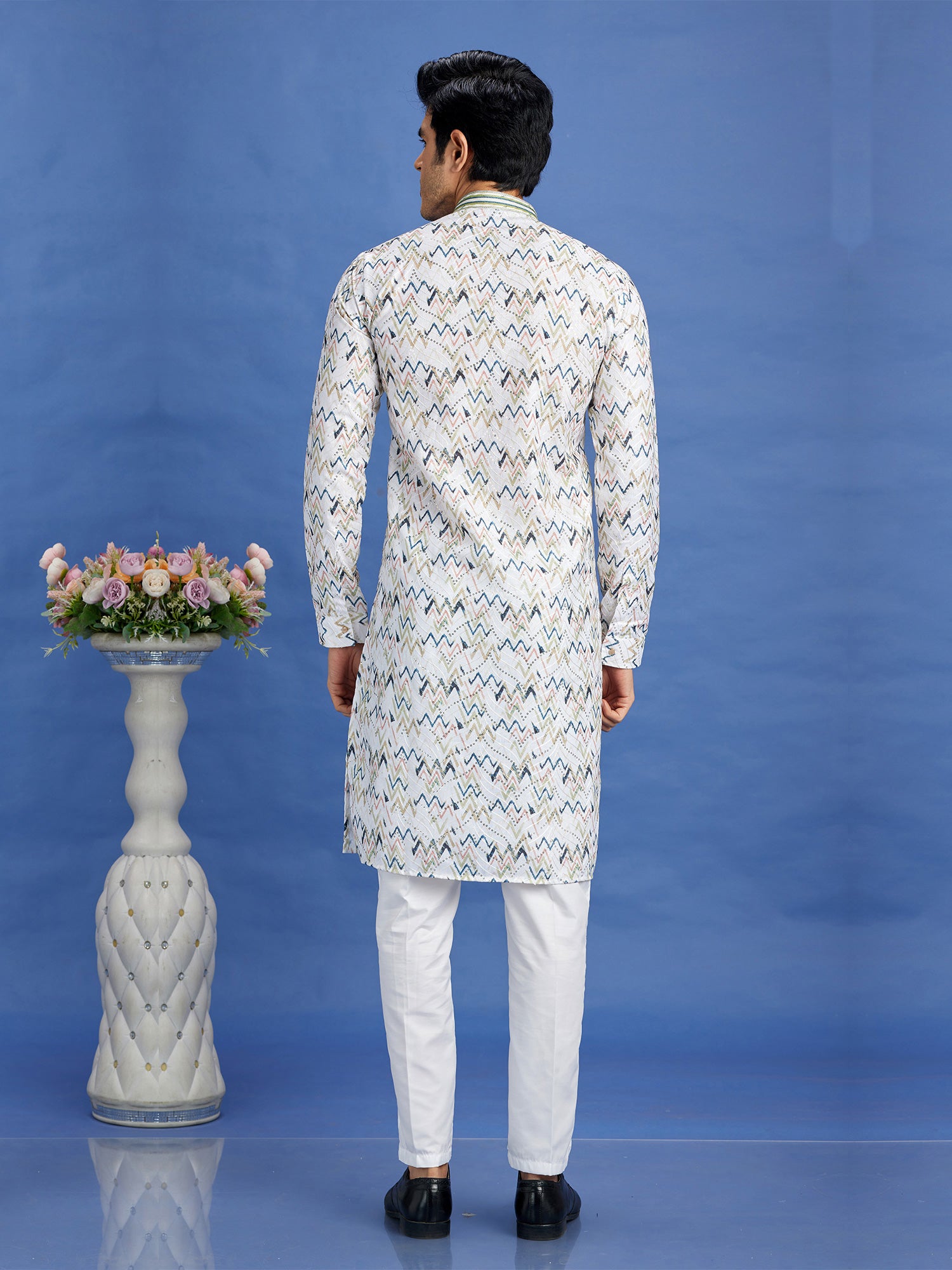 White Cotton Kurta Pyjama Set For Mens In Print