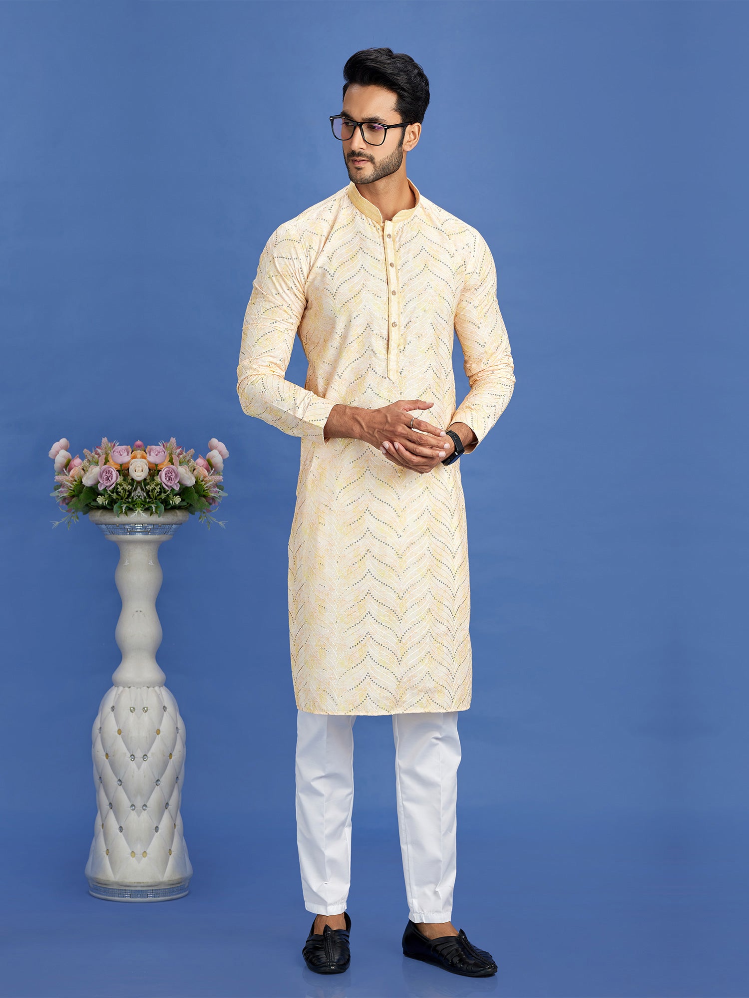 Cream Festive Cotton Kurta Pyjama Set In Sequin Work