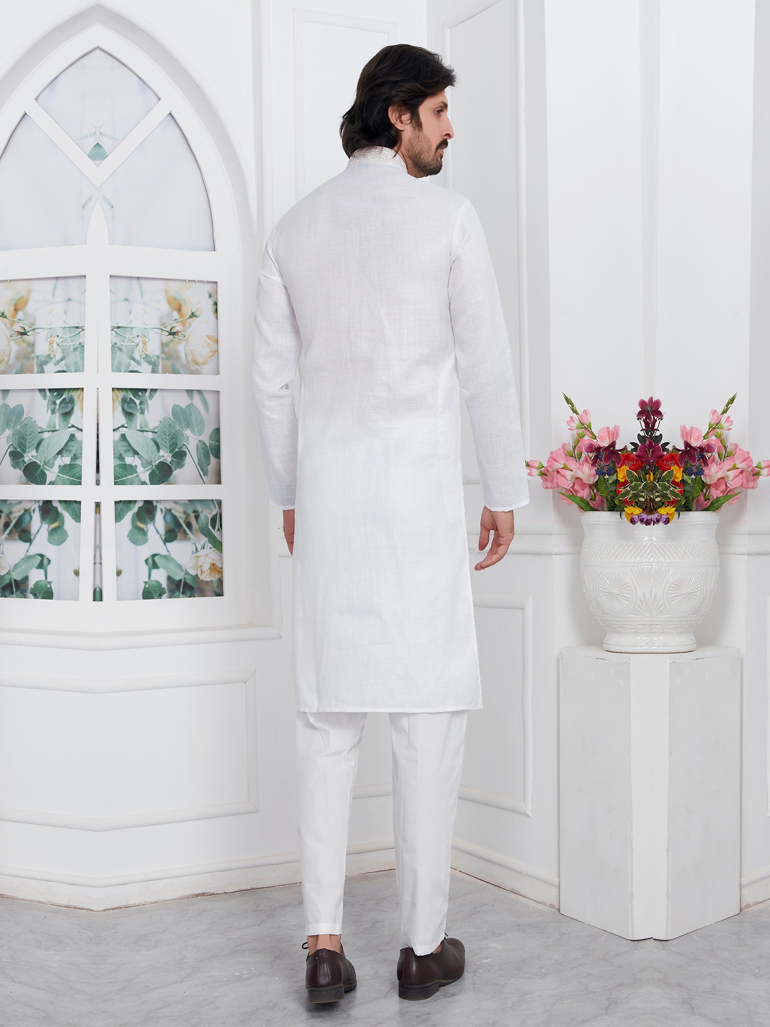 White Casual Readymade Kurta Pyjama In Cotton