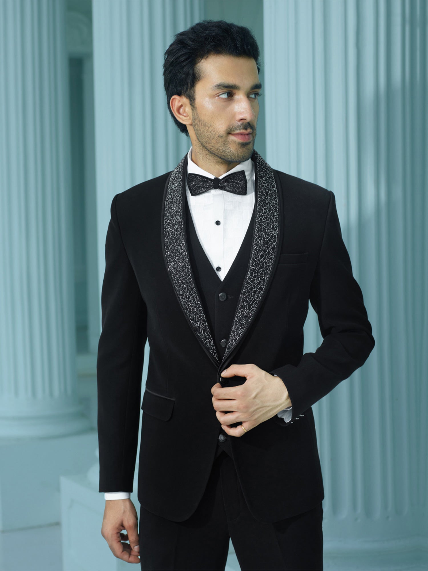 Black Party Wear Mens Stylish Three Piece Tuxedo Suit