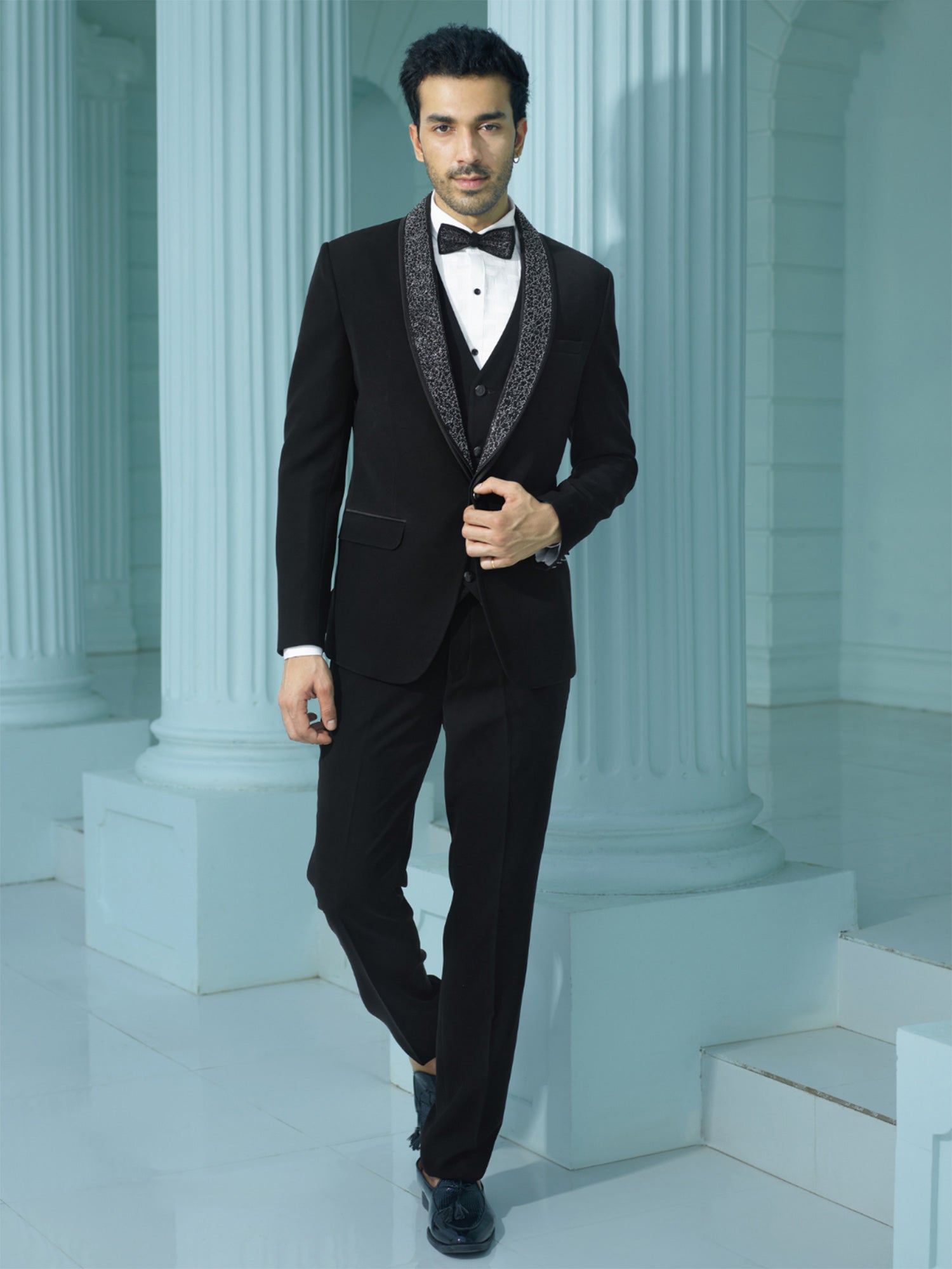 Black Party Wear Mens Stylish Three Piece Tuxedo Suit