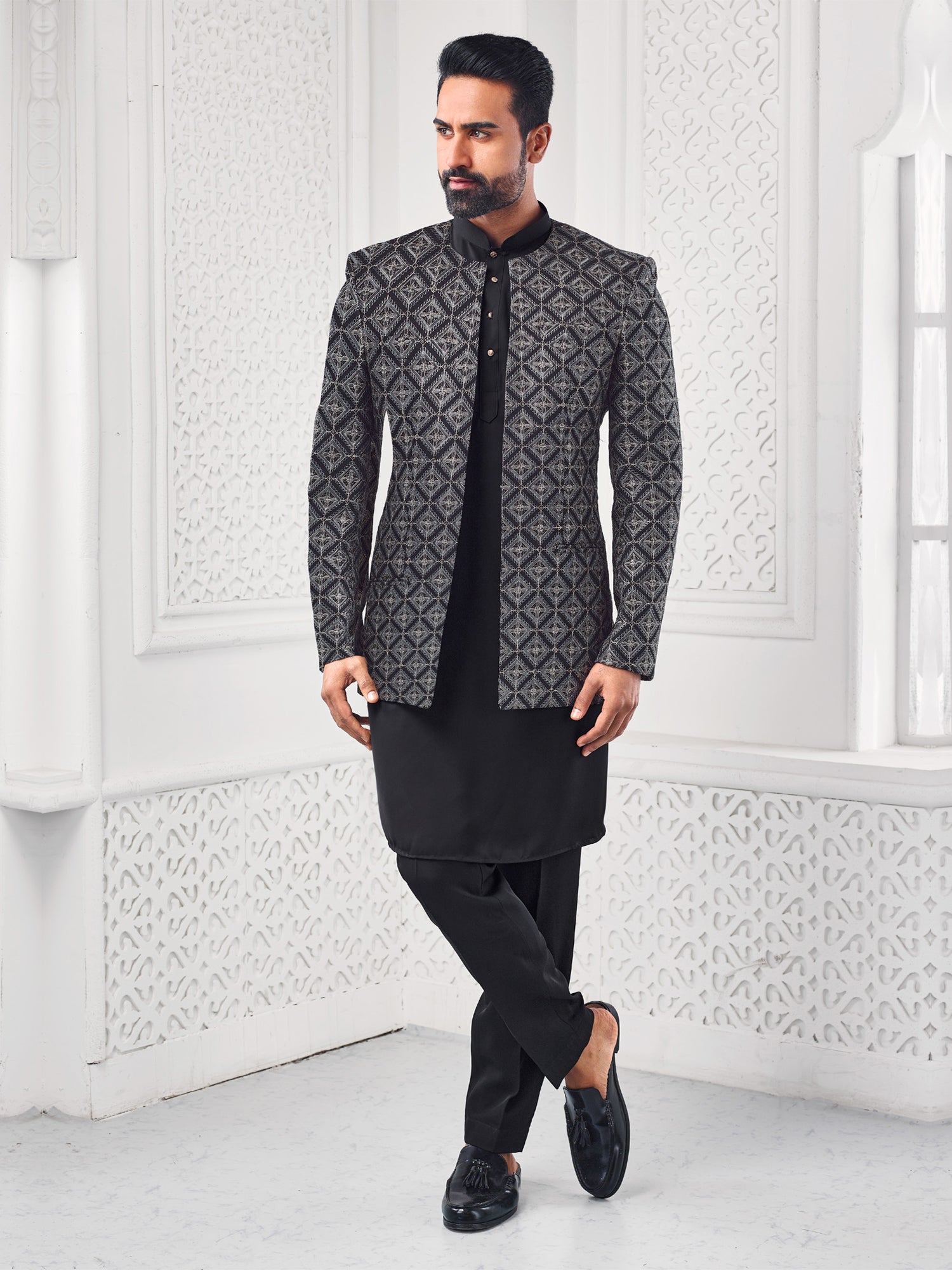 Black Mens Kurta Pyjama With Jacket In Embroidery