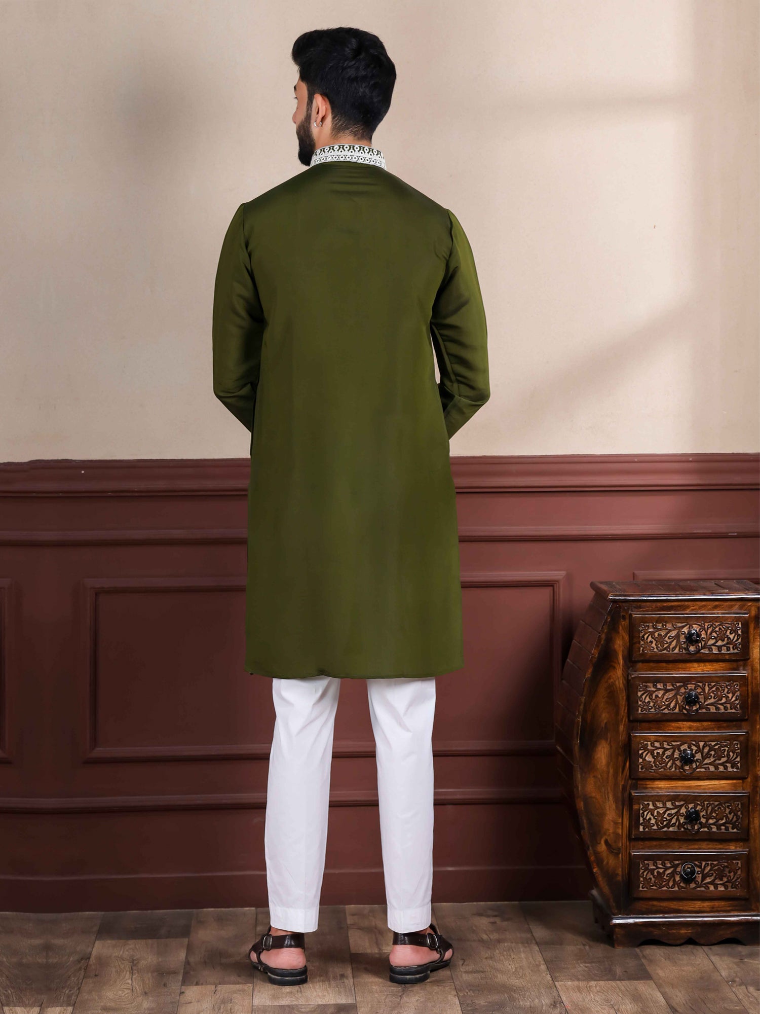 Green Thread Embellished Readymade Kurta Set