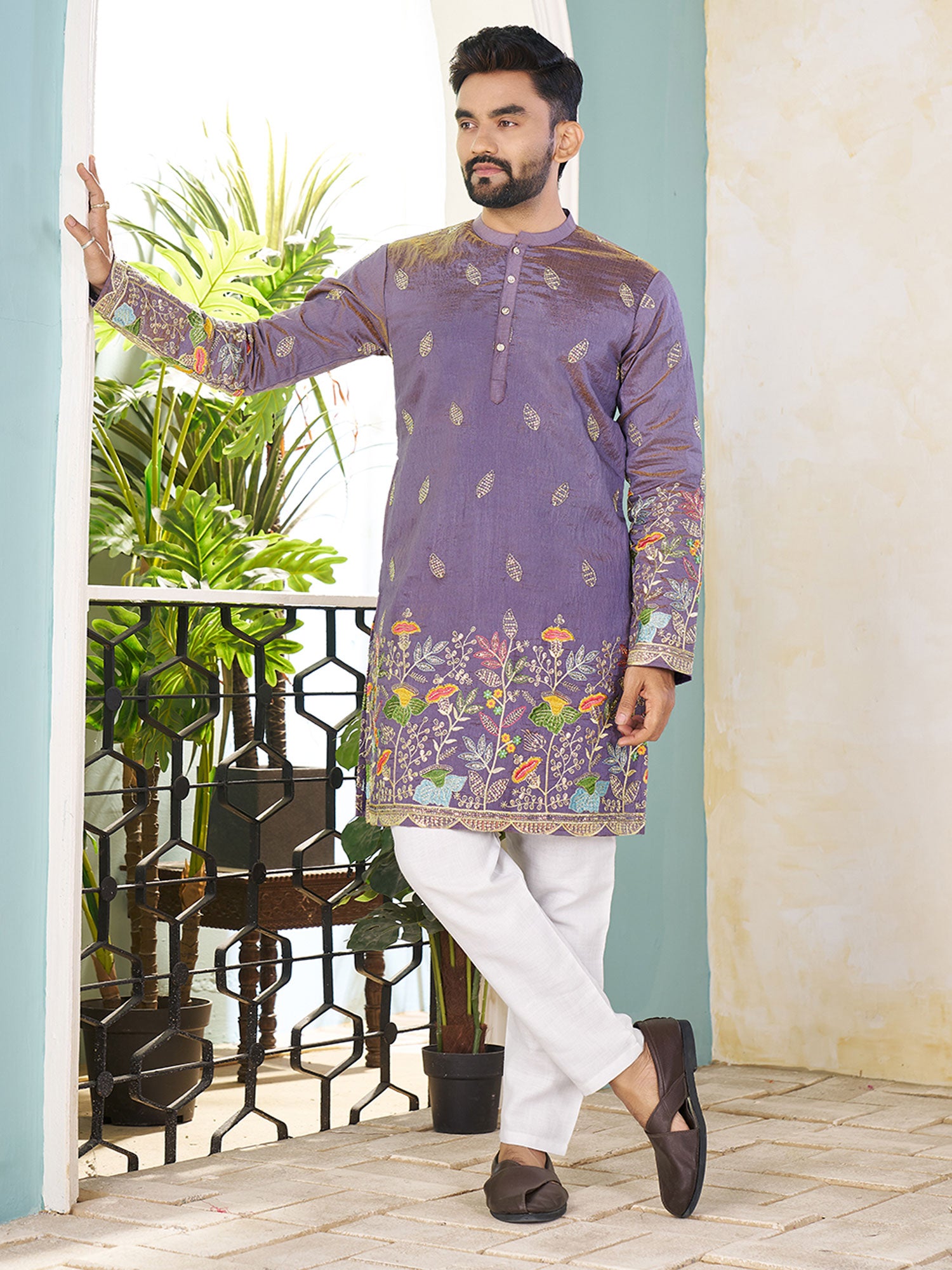 Purple Embroidered Men's Kurta Pyjama In Silk