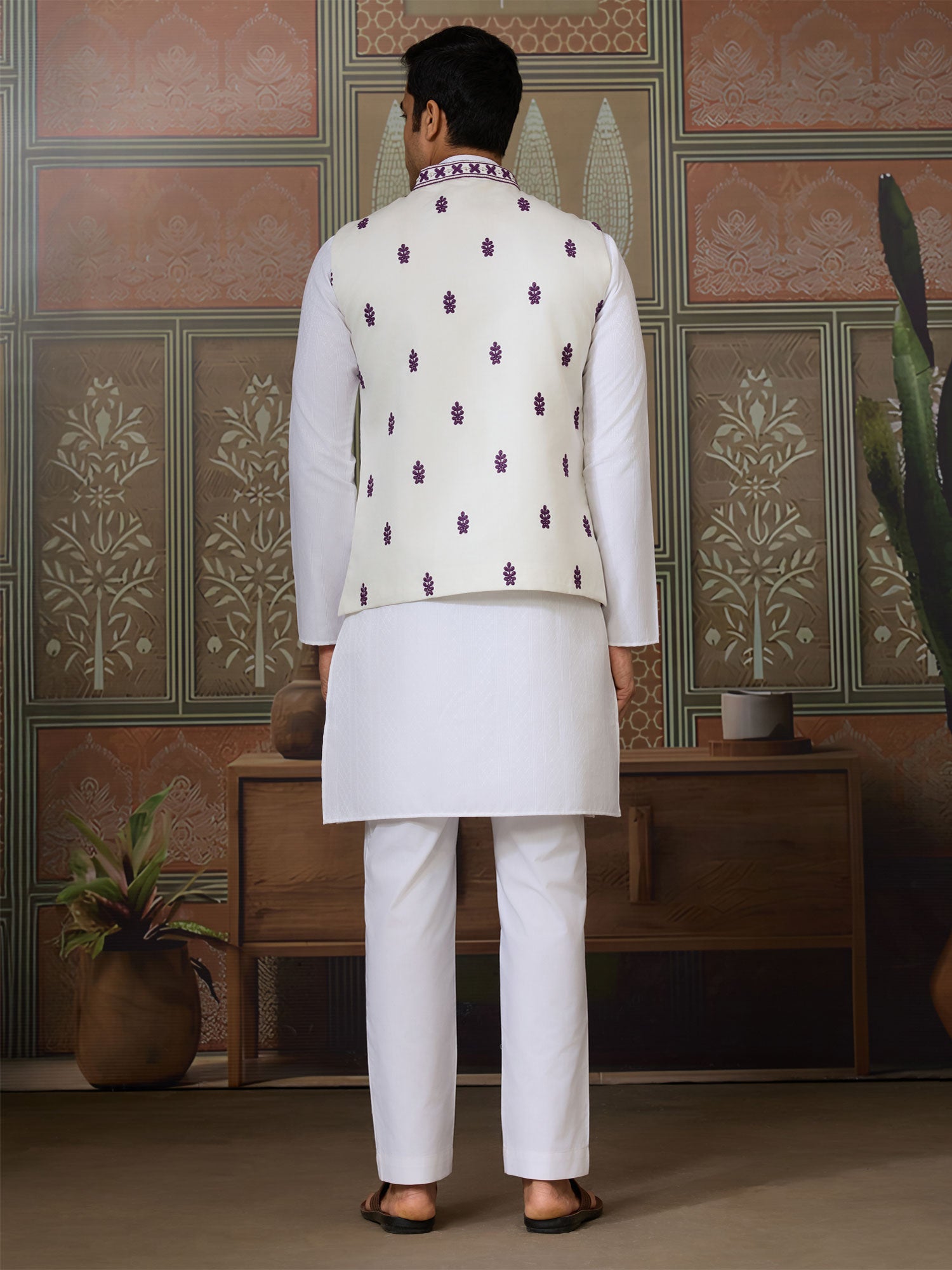 White Navratri Kurta Set With Nehru Jacket In Silk
