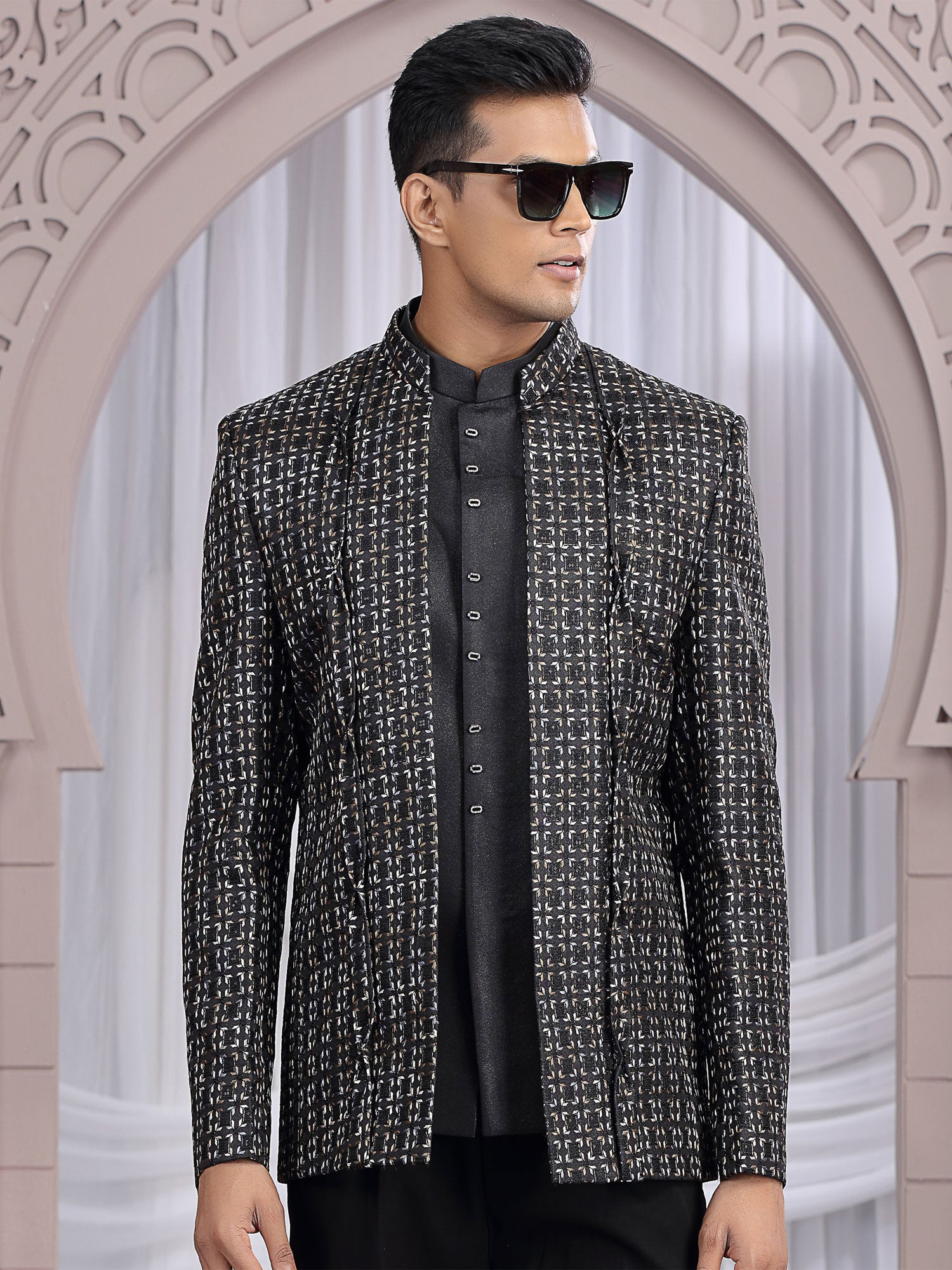 Black Men's Jodhpuri Set With Jacket In Art Silk