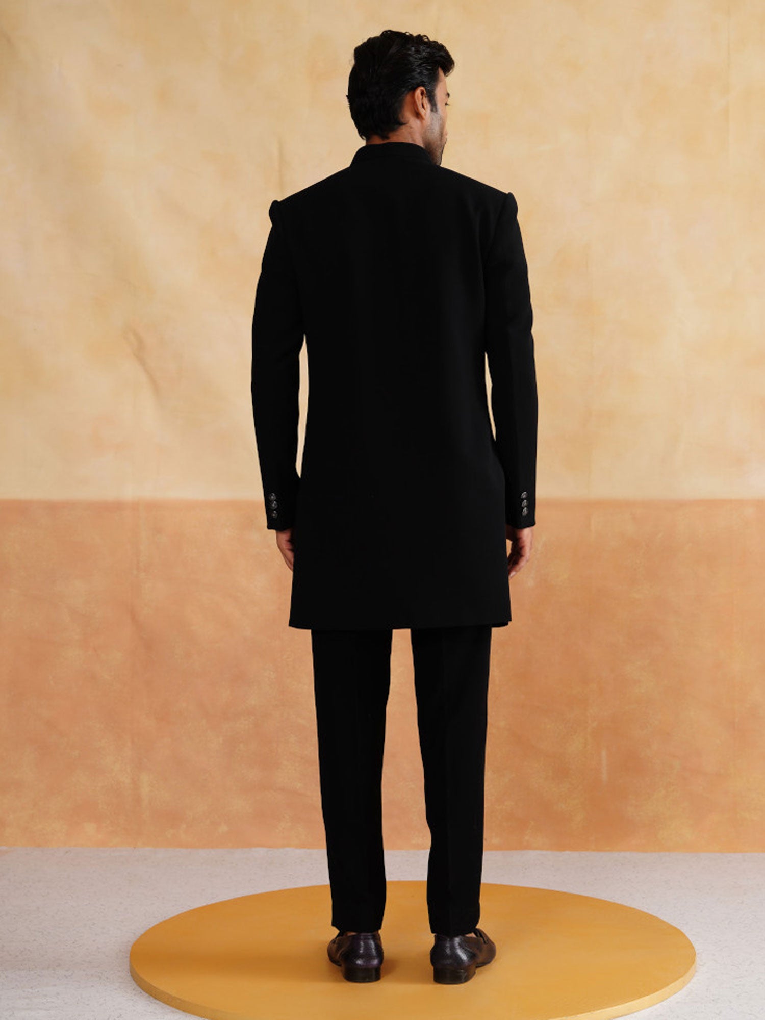 Black Men's Indowestern Set In Cotton With Stole