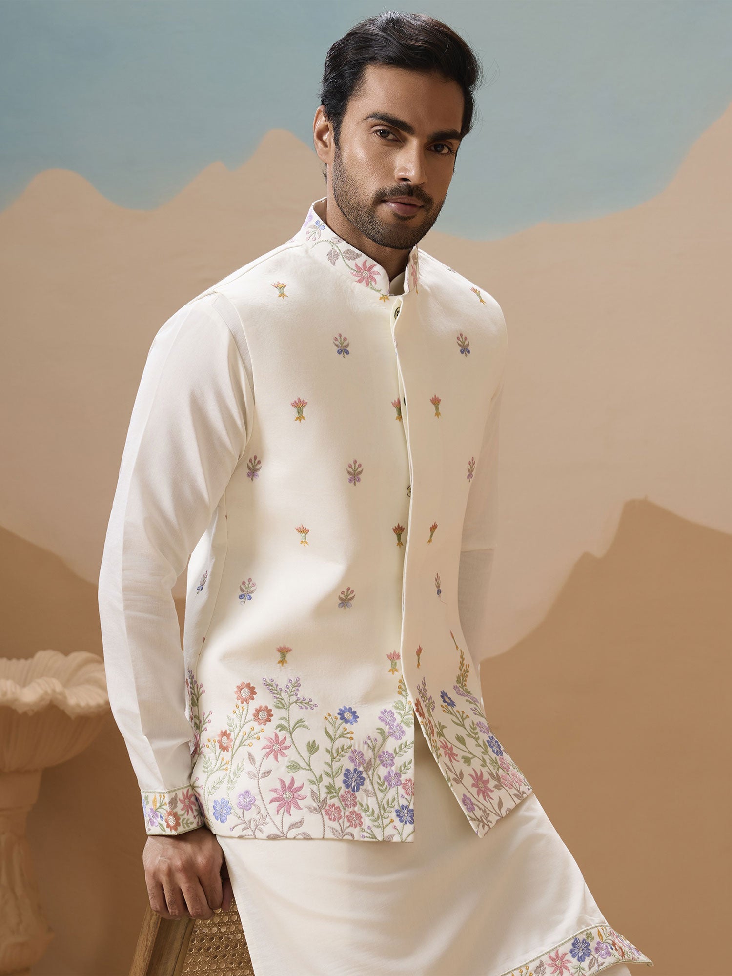 White Men's Kurta Pyjama With Nehru Jacket