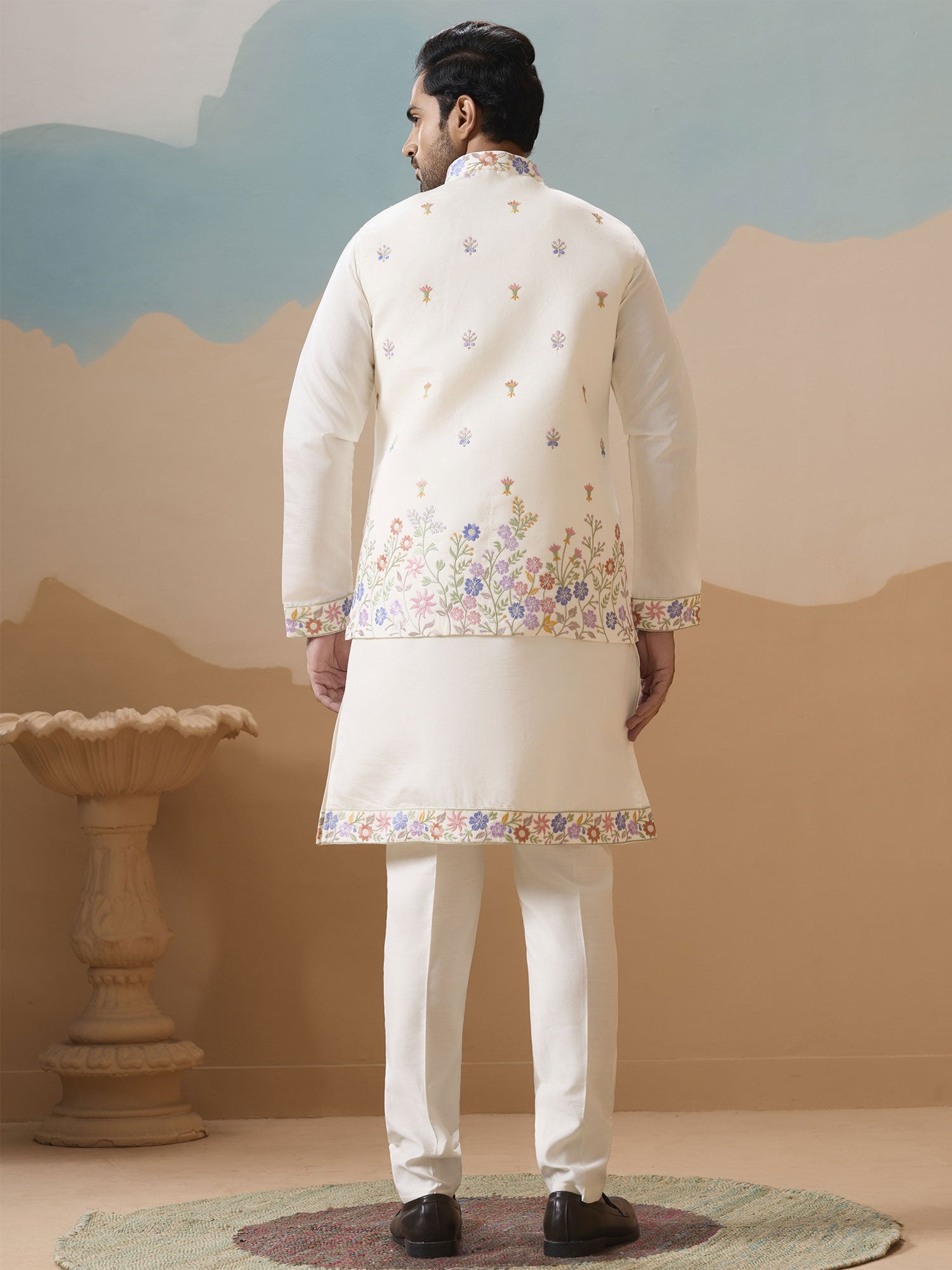 White Men's Kurta Pyjama With Nehru Jacket