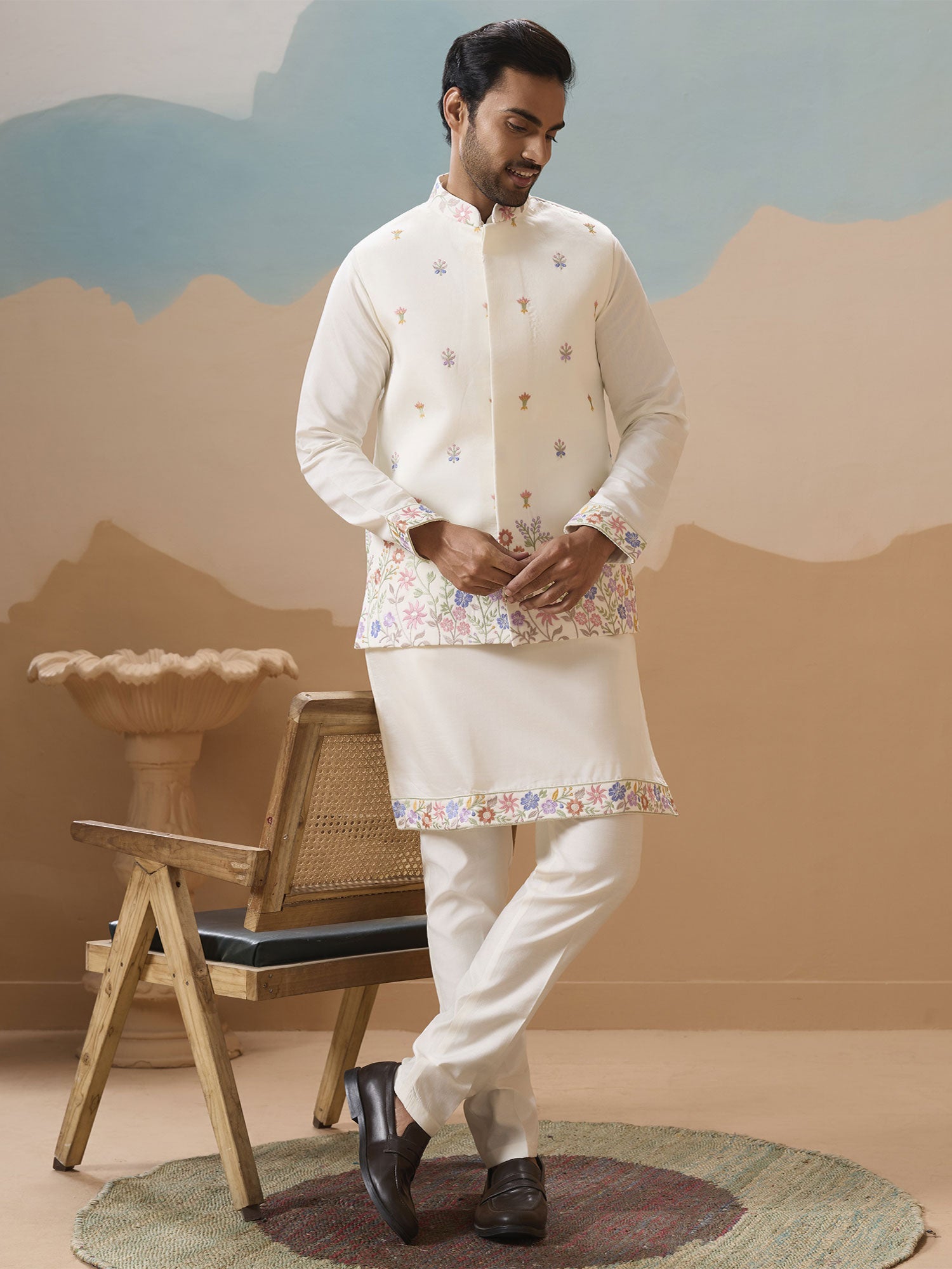 White Men's Kurta Pyjama With Nehru Jacket