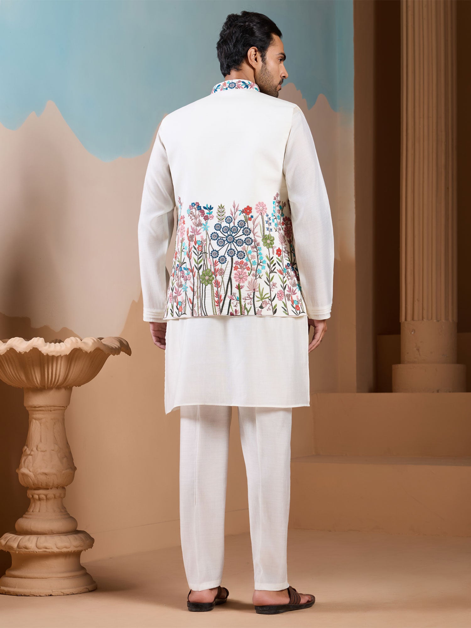White Silk Kurta Pyjama In Floral Embellishments