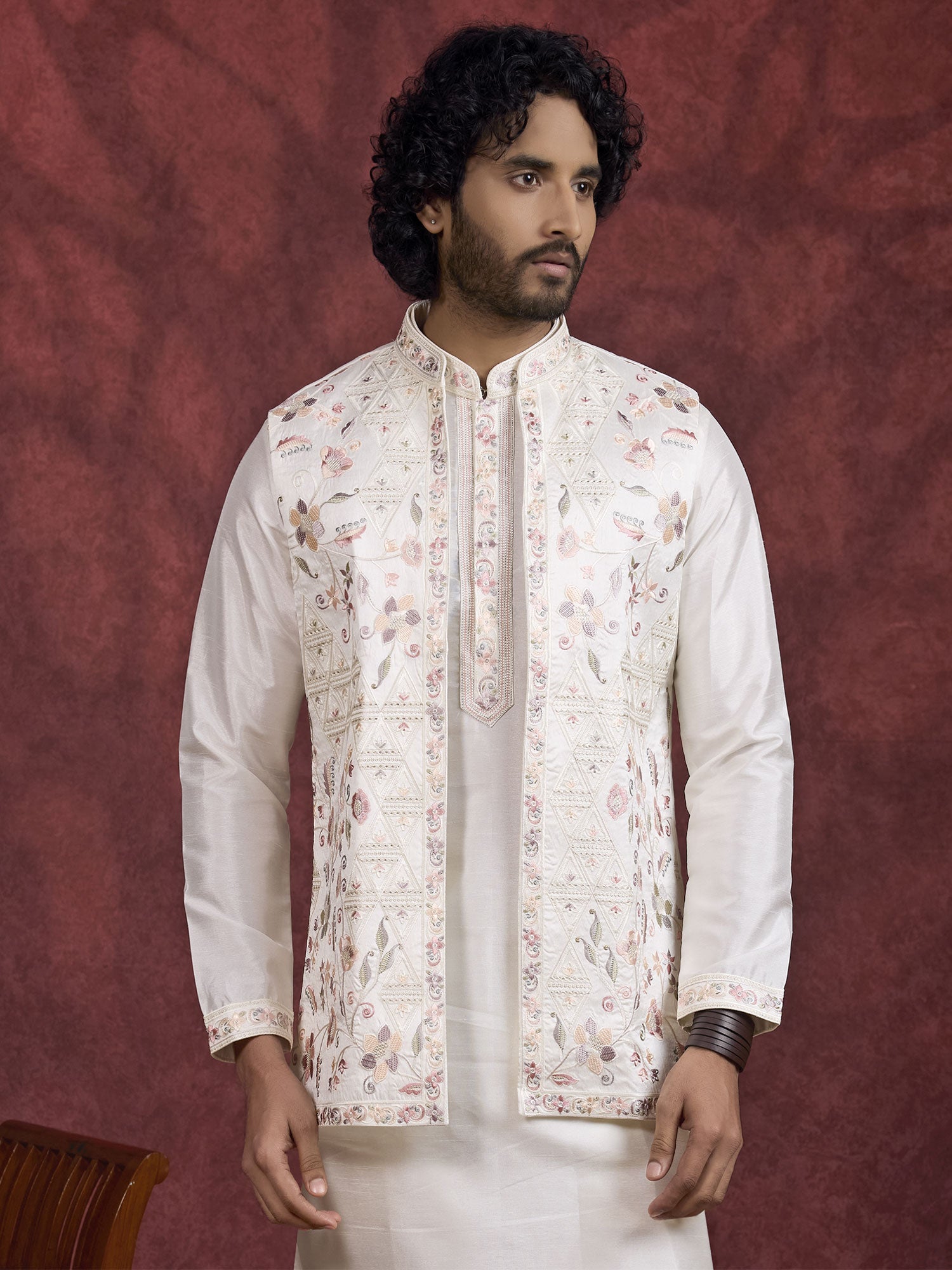 Off White Thread Embellished Festive Kurta Pyjama
