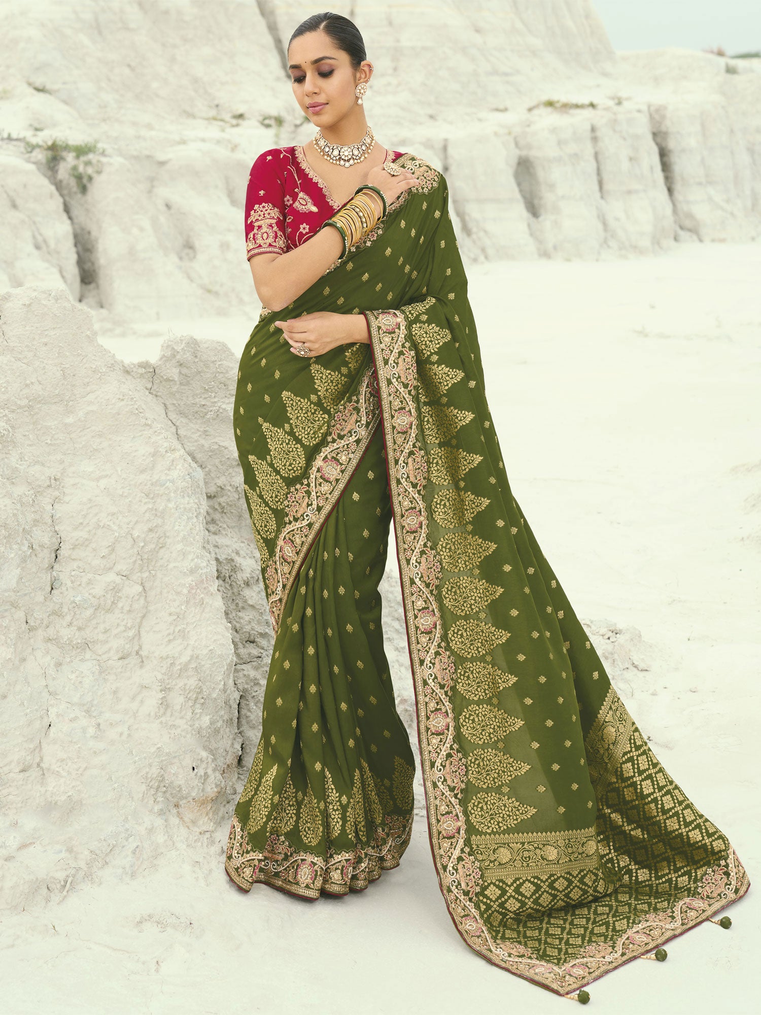 Green Festive Silk Saree With Heavy Borders