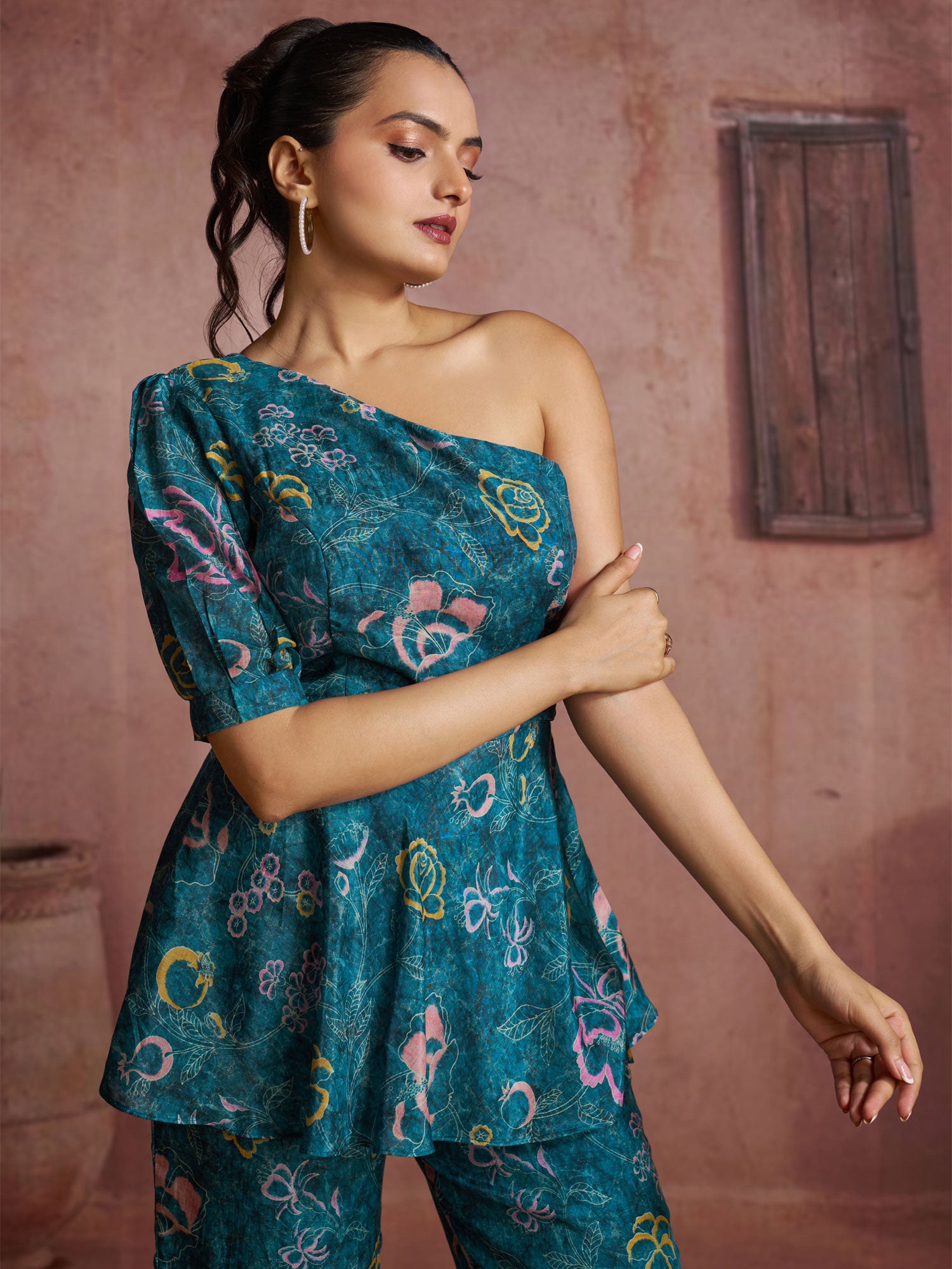 Blue One Hand Stylish Top & Pant In Print