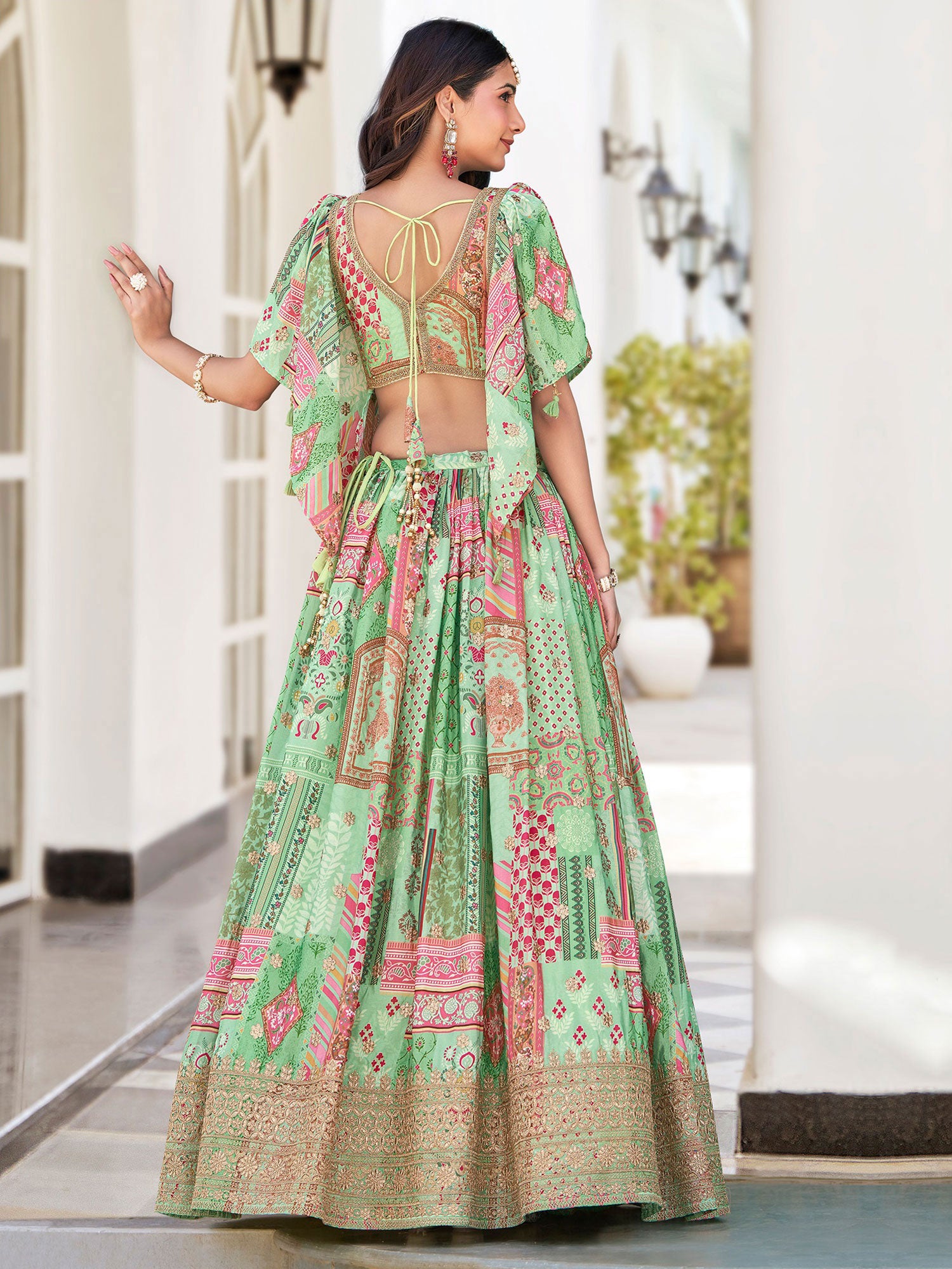 Green Wedding Lehenga Choli With Chiffon Dupatta