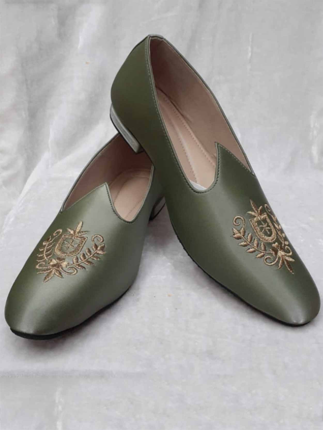 Green Colour Leather Rexin Mojari Shoes.