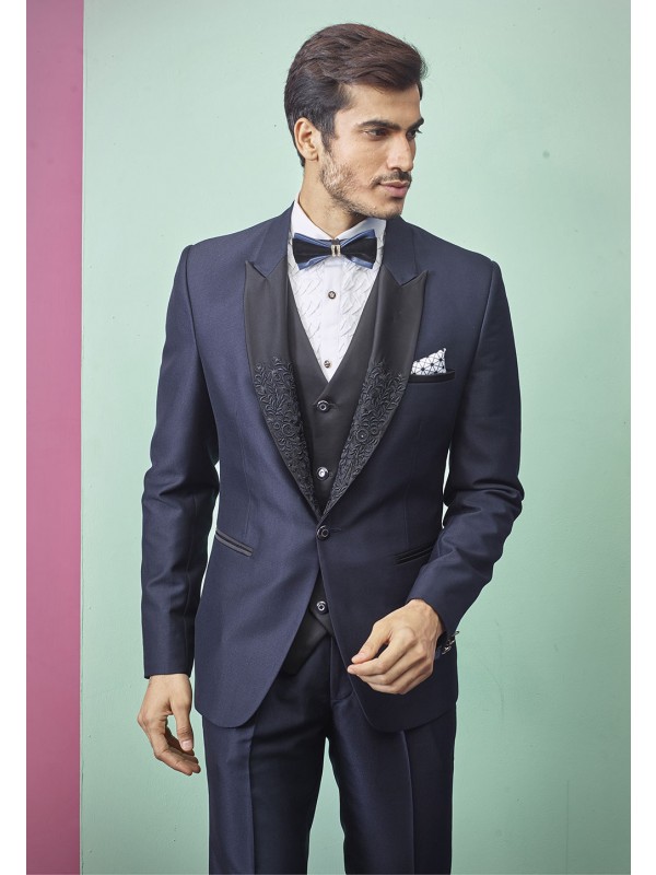 Featured image of post Groom Wedding Suit Designs - Groom suits 2020 have become more luxurious.