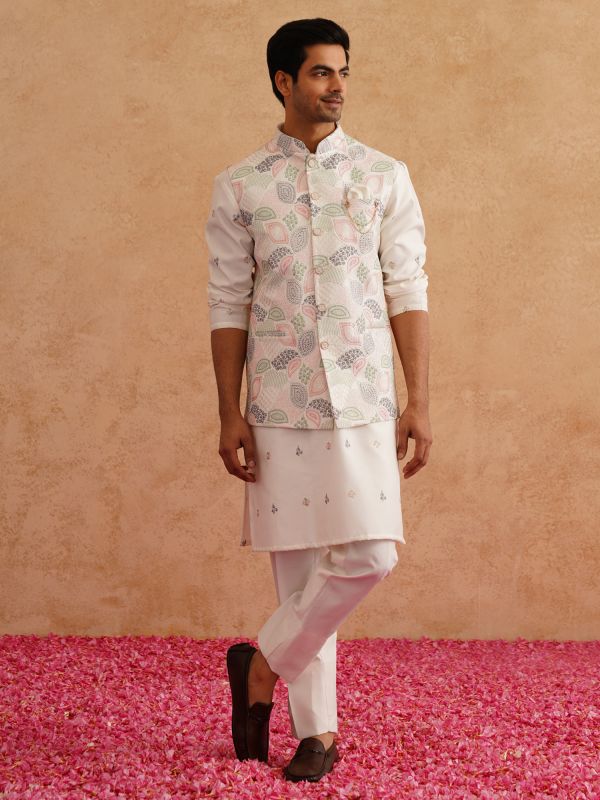 White Men's Kurta Pyjama In Silk With Jacket