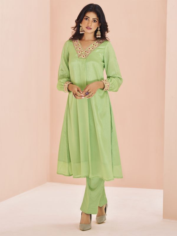 Green Women Flare Style Kurti With Full Sleeves