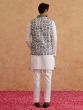 White Men's Kurta Set In Silk In Thread Work