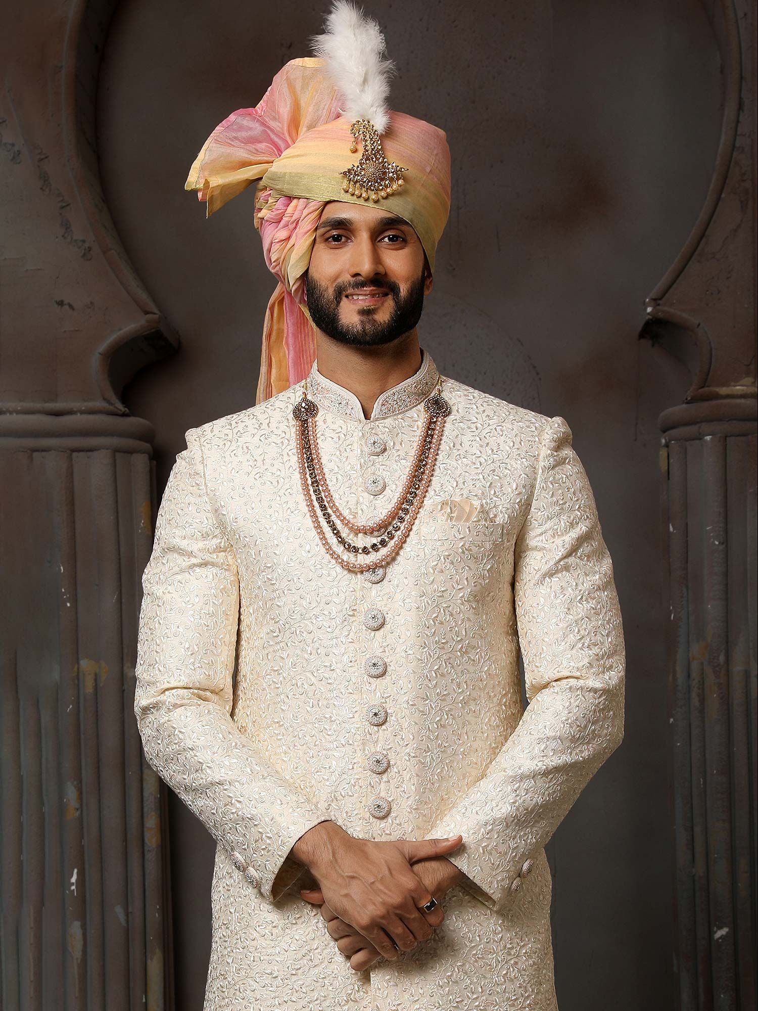 Cream Traditional Sherwani Set With Embroidery