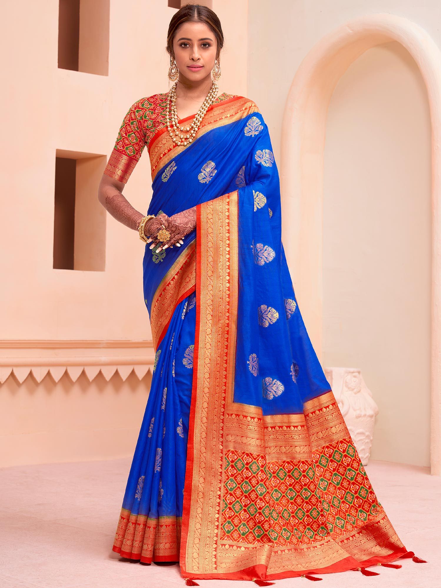 The Navy Blue Saree, 7 Perfect Ones for Your Wedding!