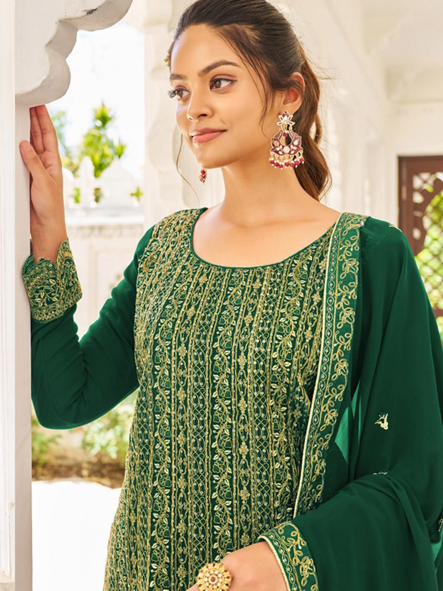 Green Straight Cut Pant Suit With Embroidery