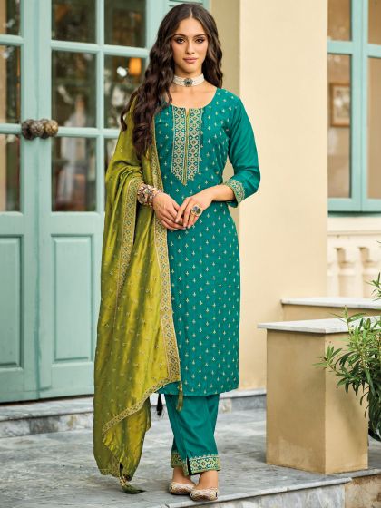 Green Casual Wear Suit Set In Pant Style