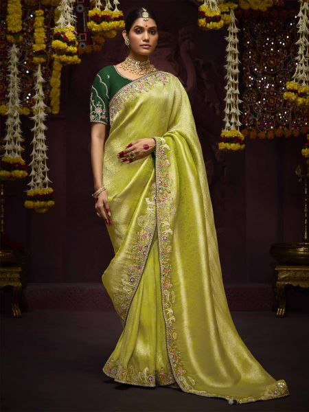 Green Wedding Wear Silk Saree In Weaving